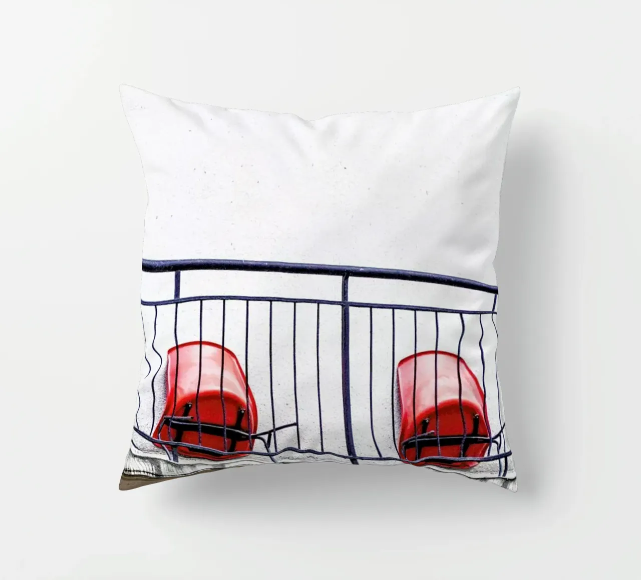 Michael's Empty Chairs cuscino da Babett Schultze