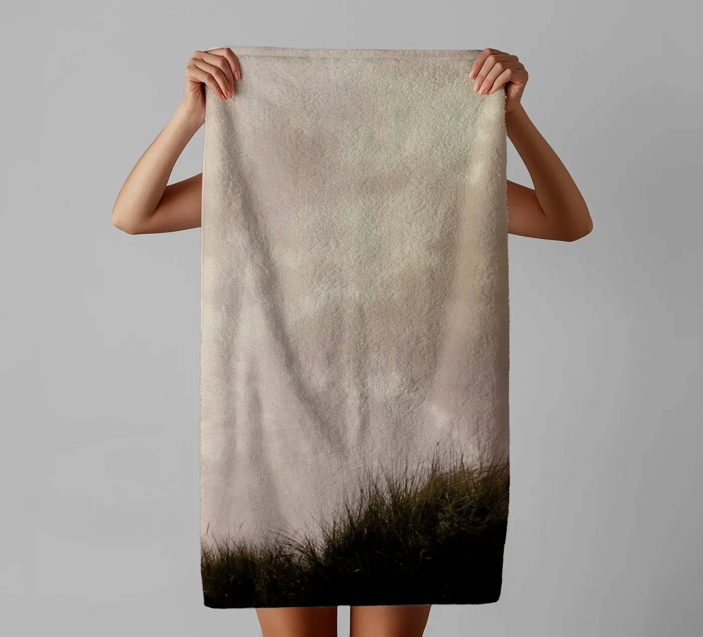 Para León towel by Picture On The Fridge