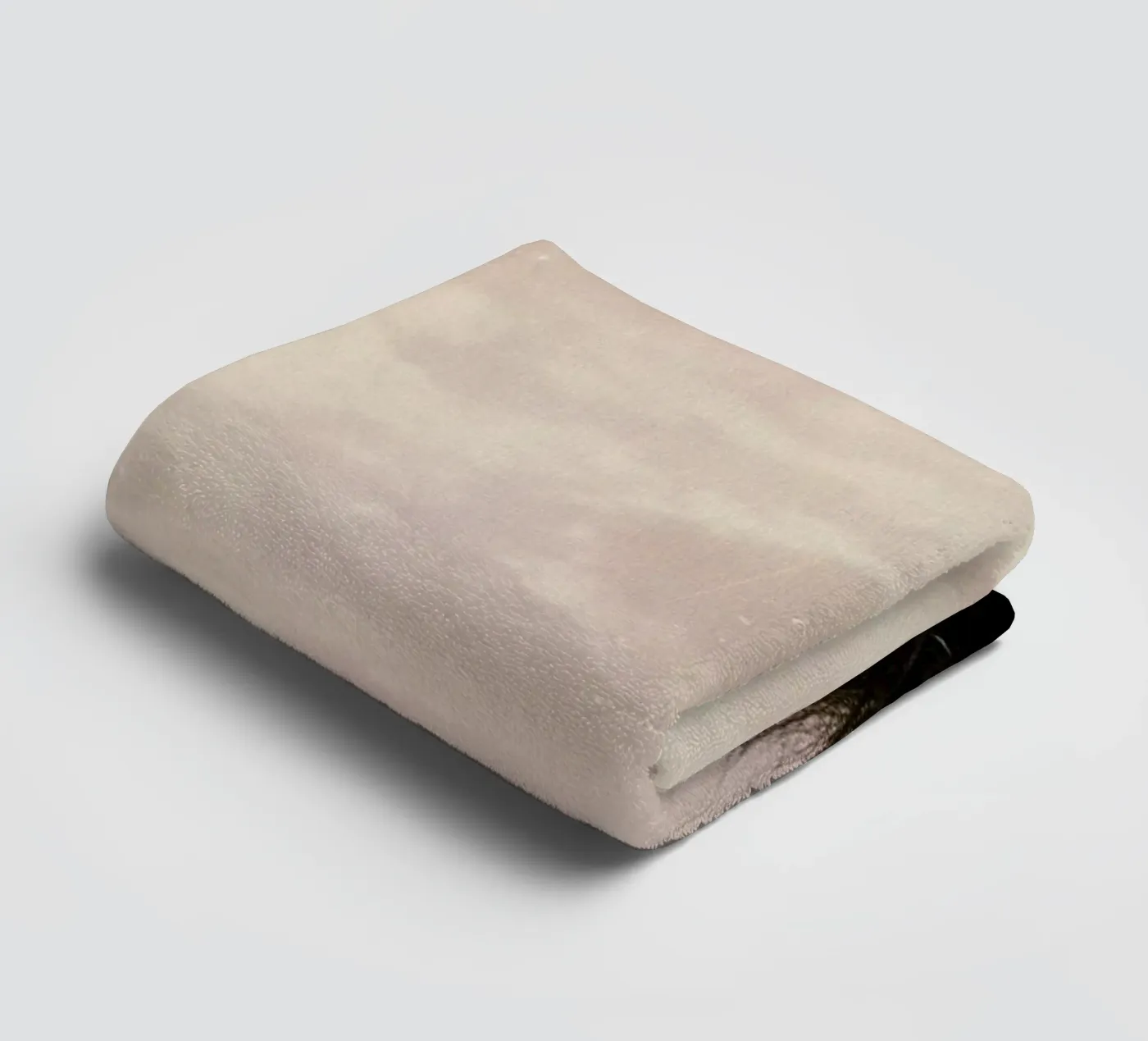 Para León towel by Picture On The Fridge