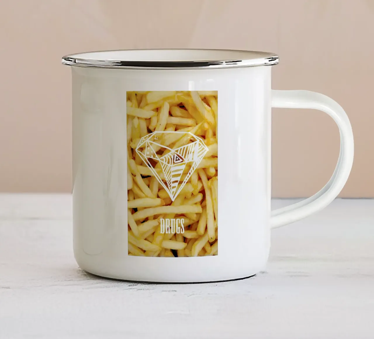 Diamonds and French Fries tazza in smalto da Danny Ivan
