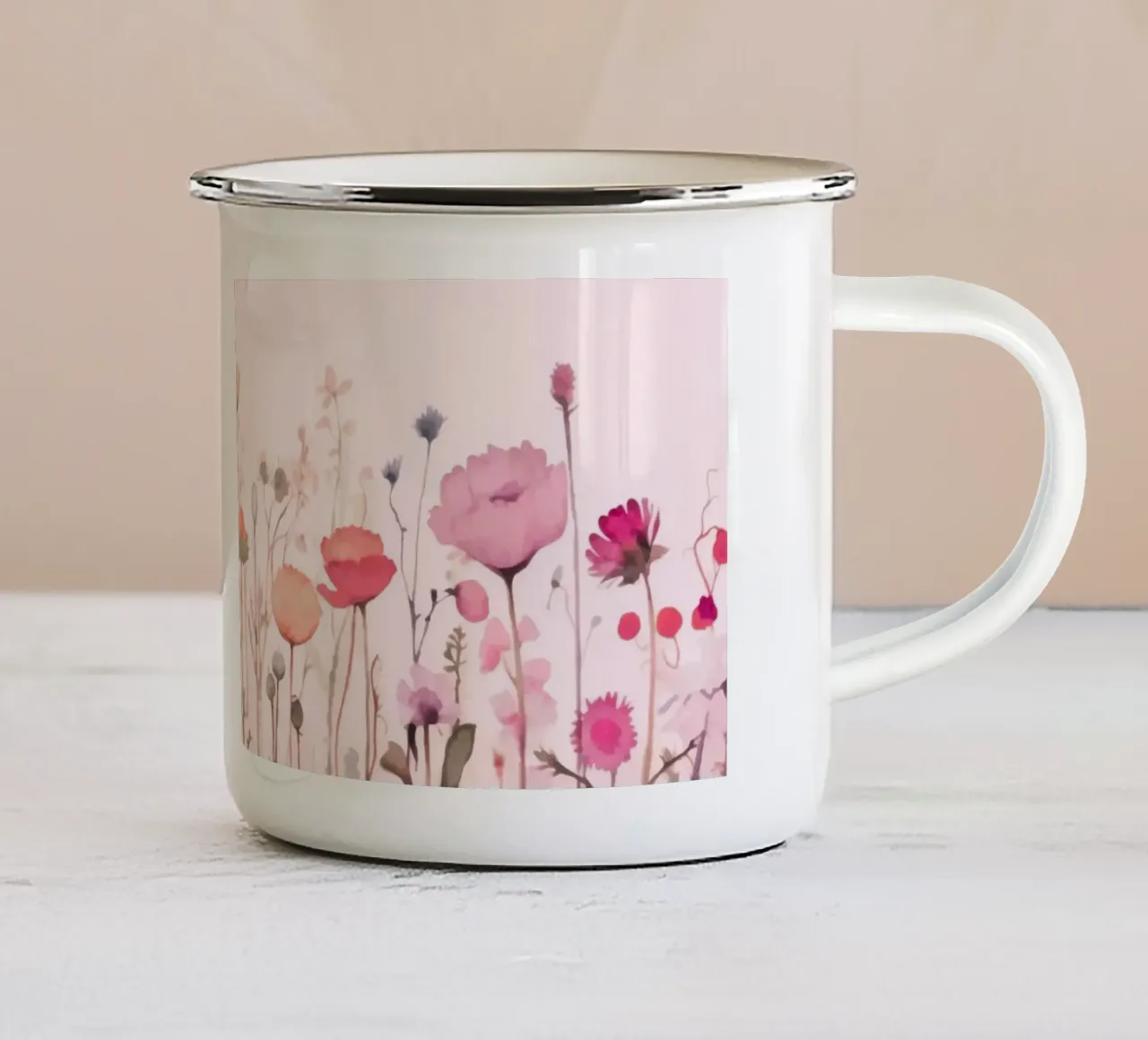 Vibrazioni estive di fiori selvatici pastello tazza in smalto da Andrea Haase Modern Home