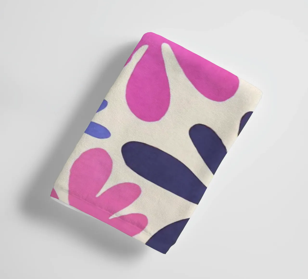Giardino fiorito groovy ispirato a Matisse asciugamano da bagno da Andrea Haase Modern Home