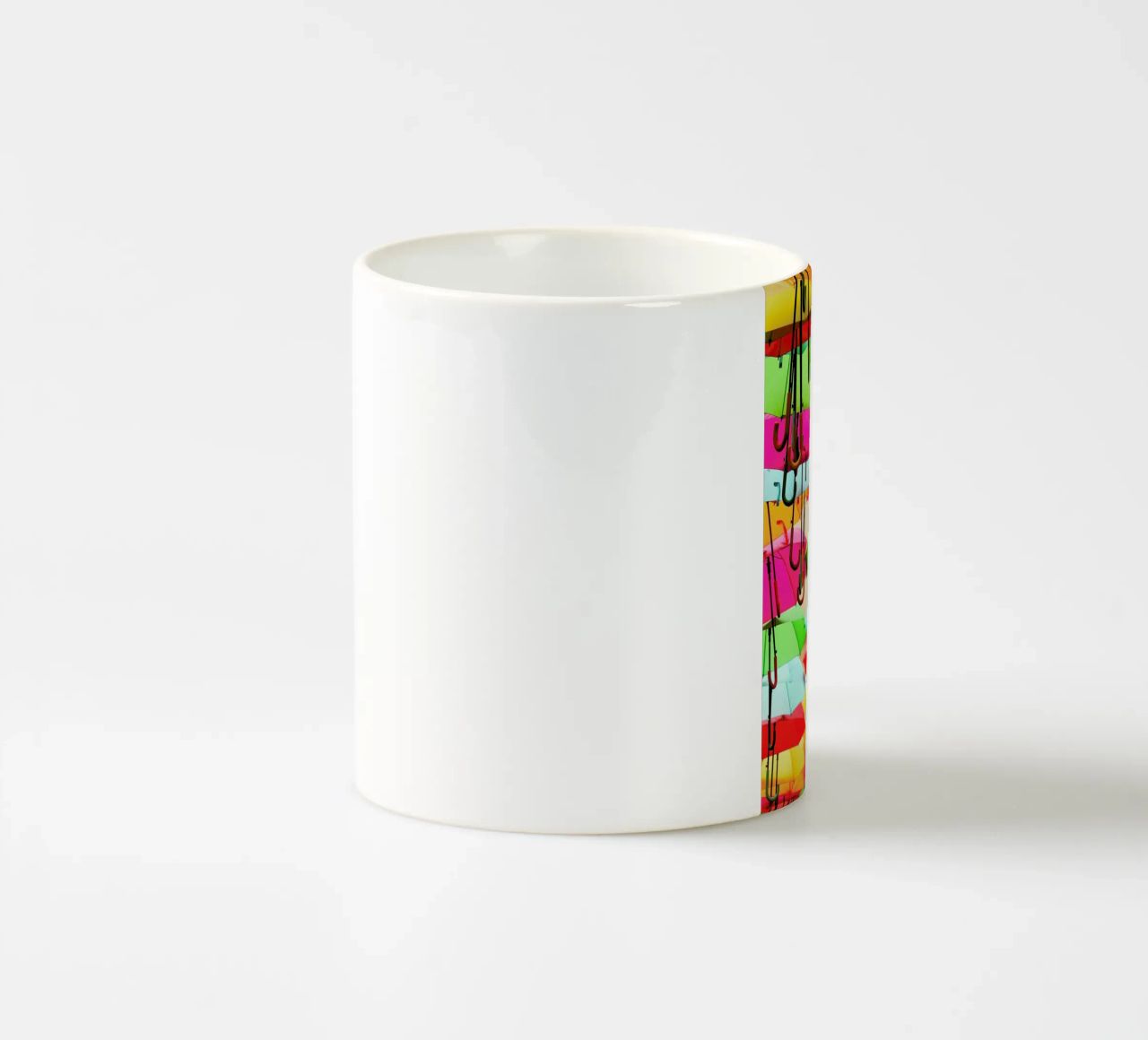 You can Stand under my Umbrella tazza in ceramica da Babett Schultze