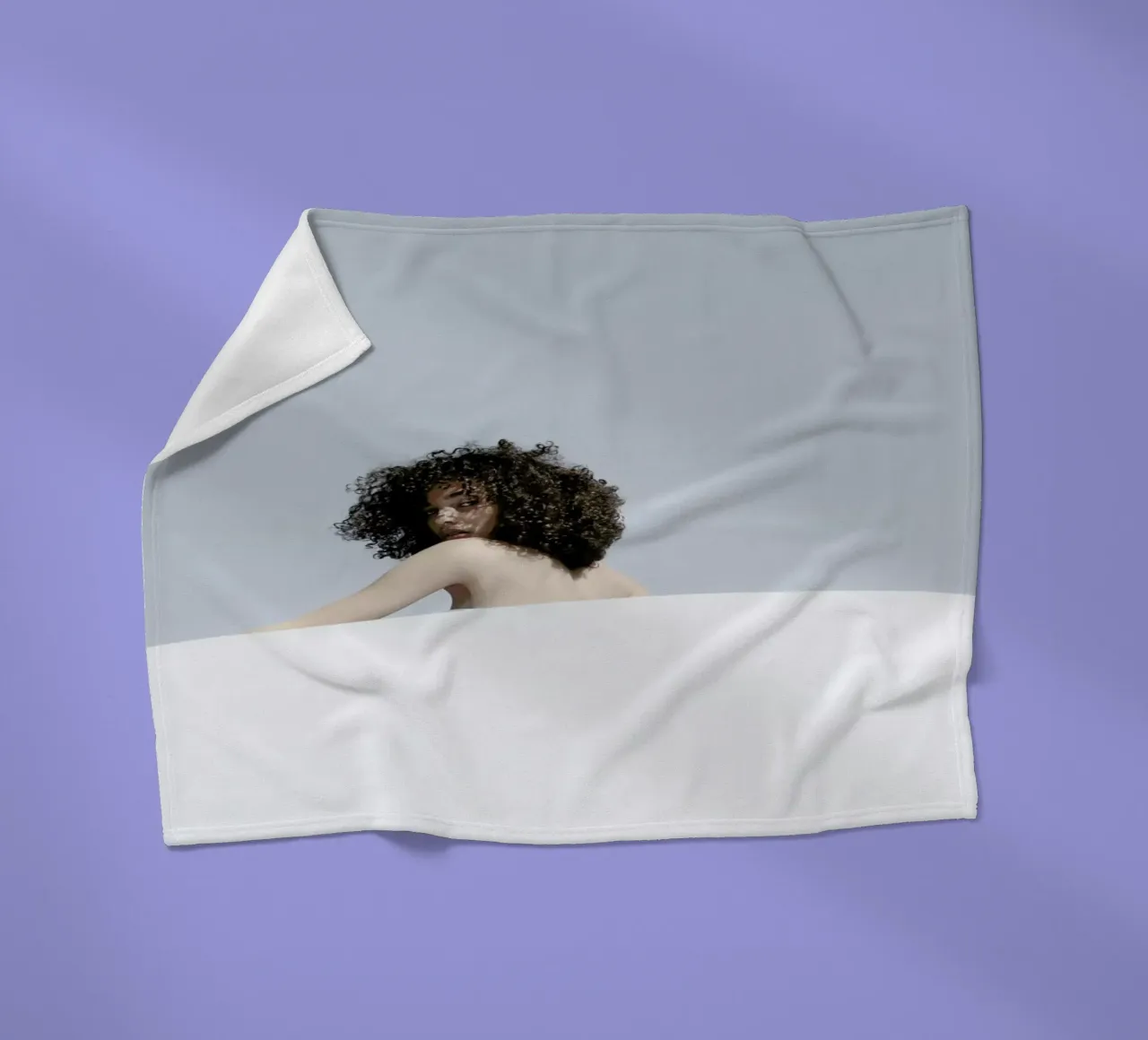 Lara coperta in pile da George Griefy