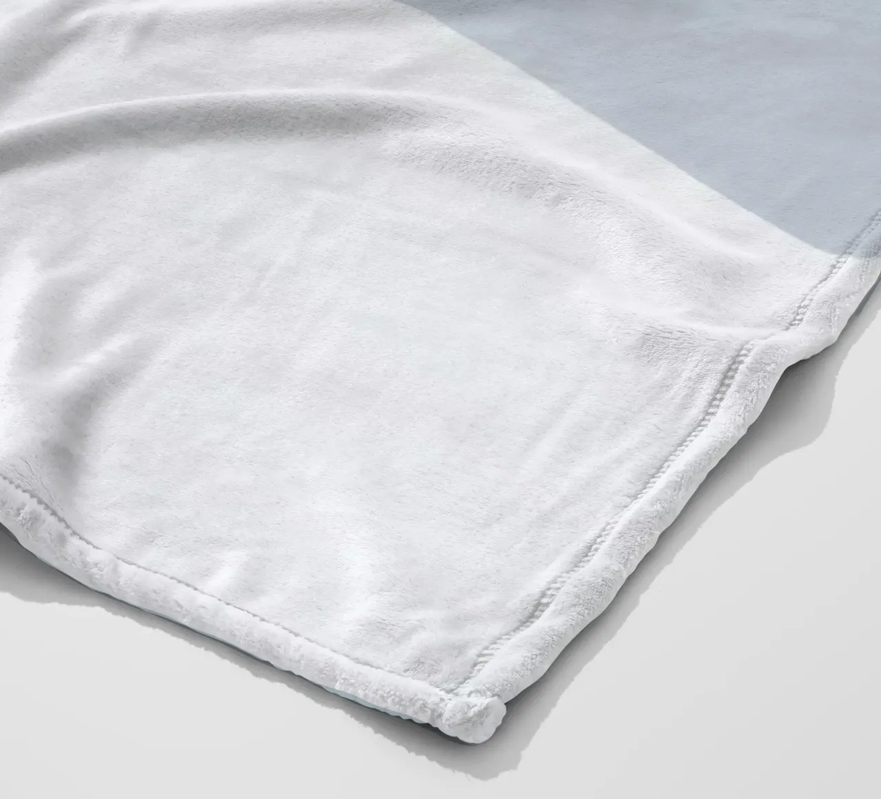 Lara coperta in pile da George Griefy