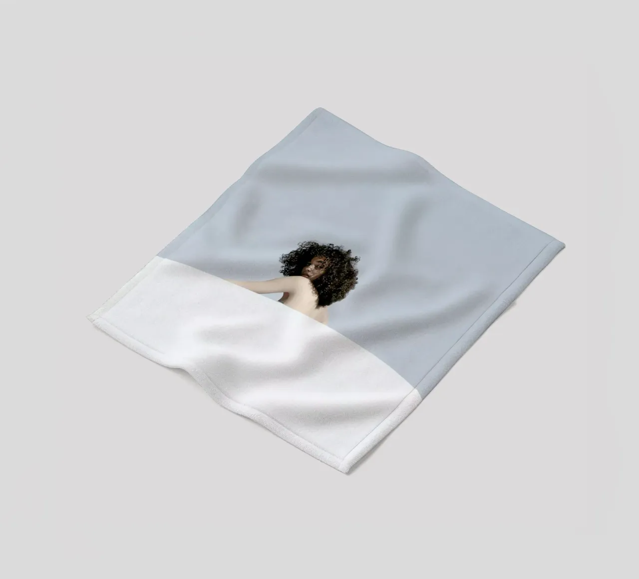 Lara coperta in pile da George Griefy