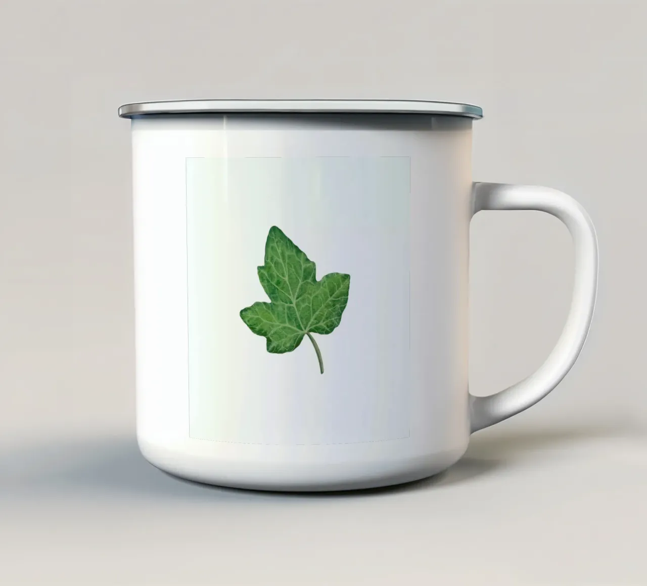 Ivy tazza in smalto da Maria Vdovichenko