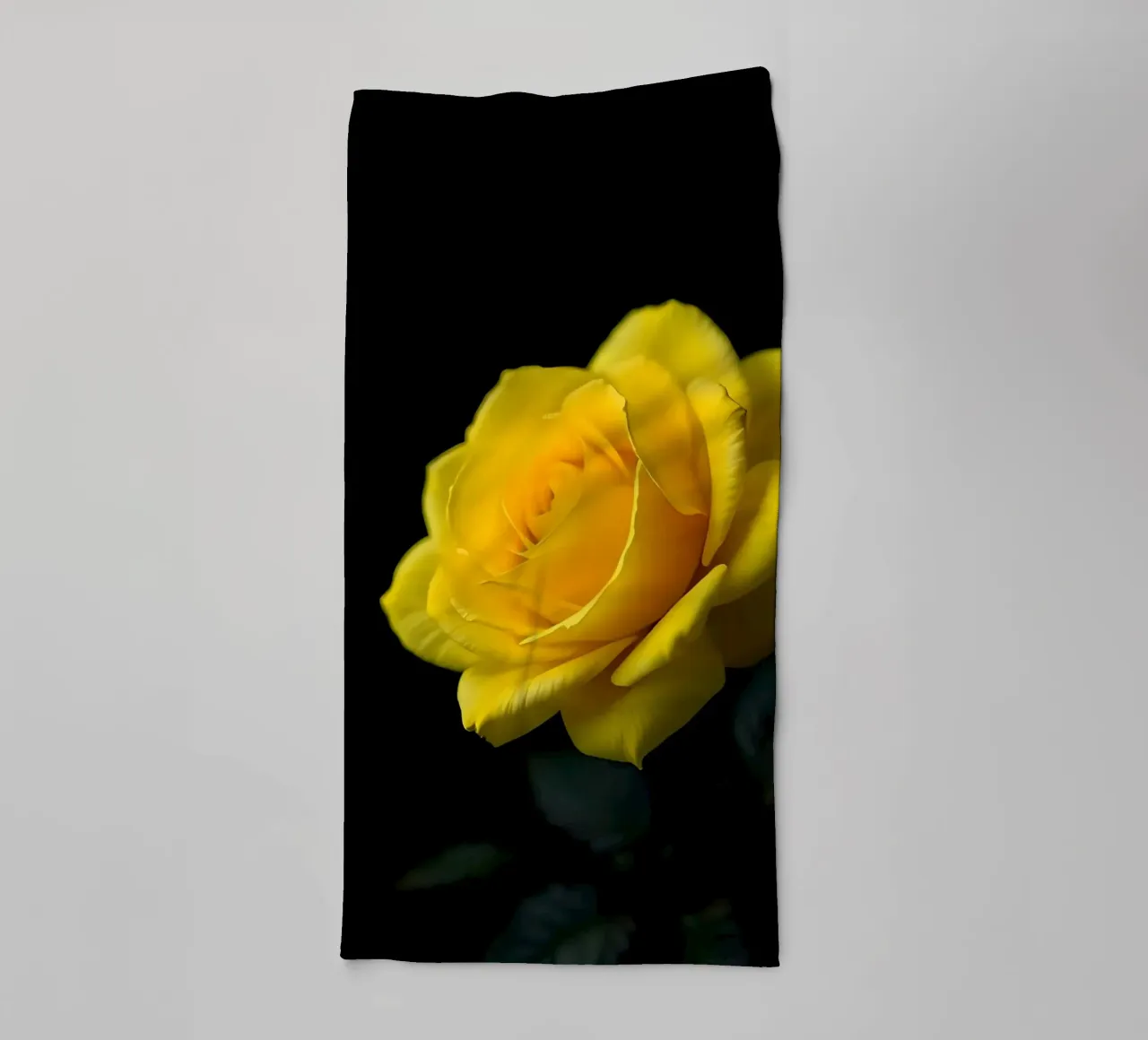 Rose_jaune_02 serviette de bain de Farb- und Blütenzauber by LK