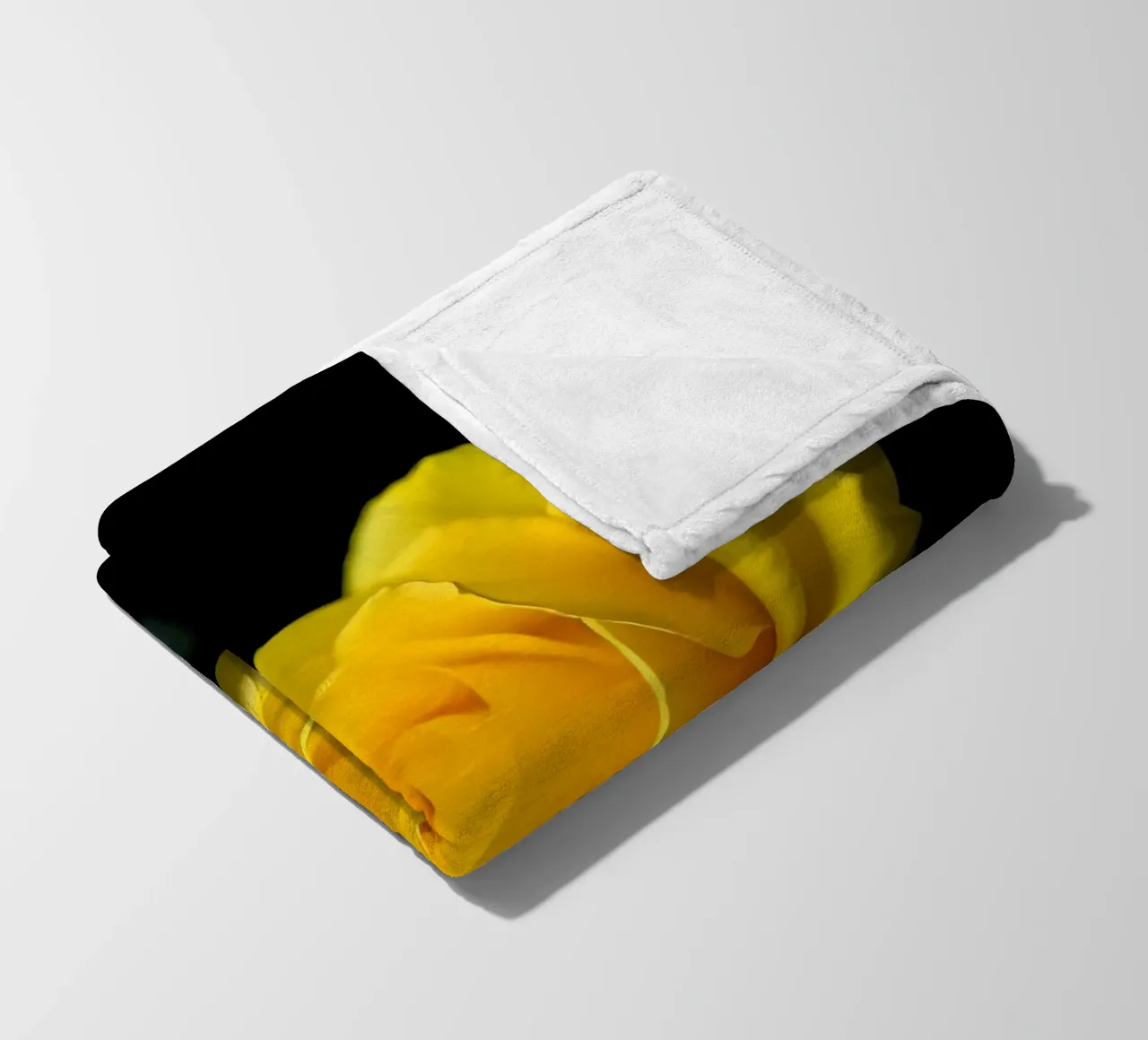 Rosa_gialla_02 coperta in pile da Farb- und Blütenzauber by LK