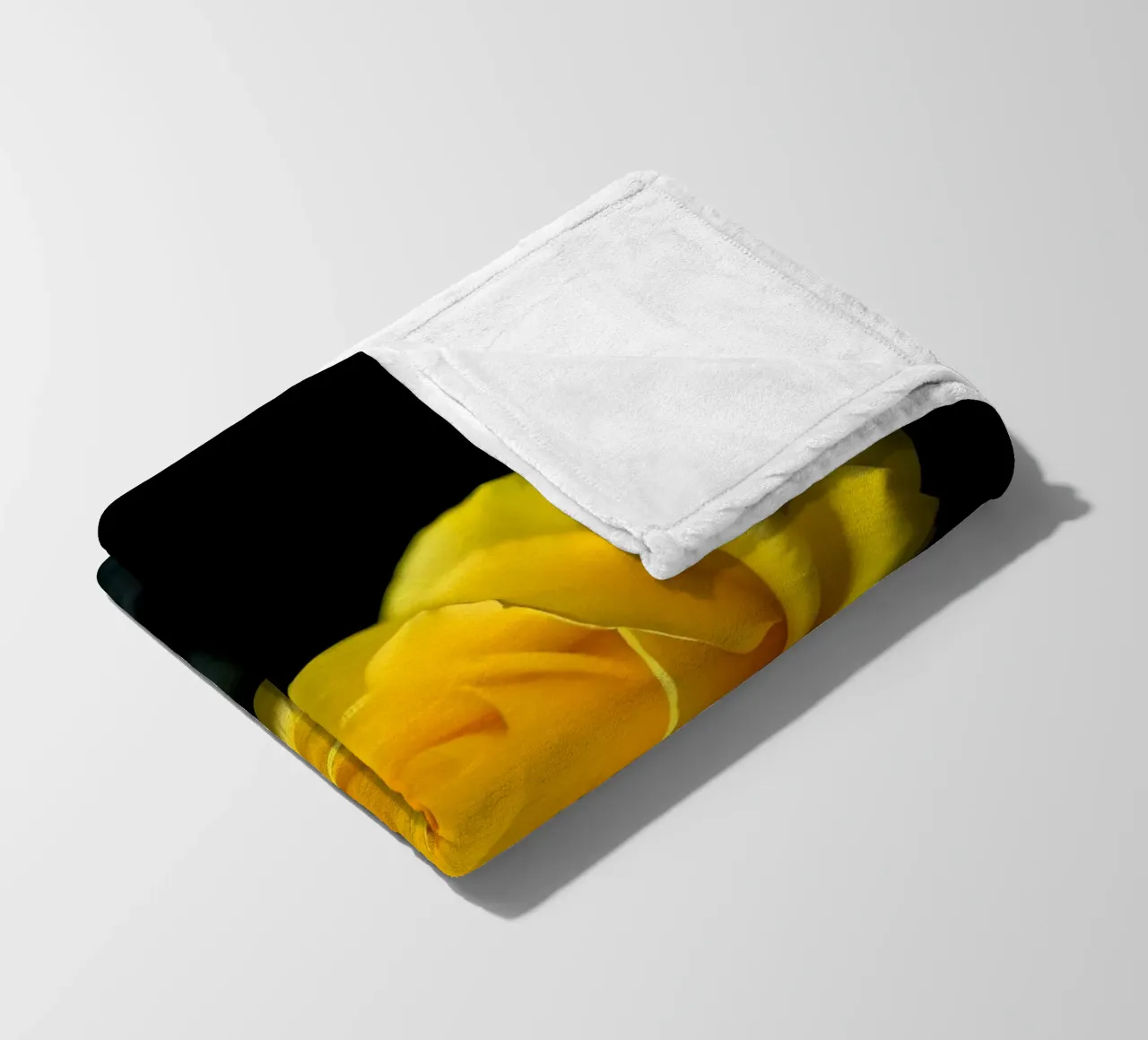 Rosa_gialla_02 coperta in pile da Farb- und Blütenzauber by LK