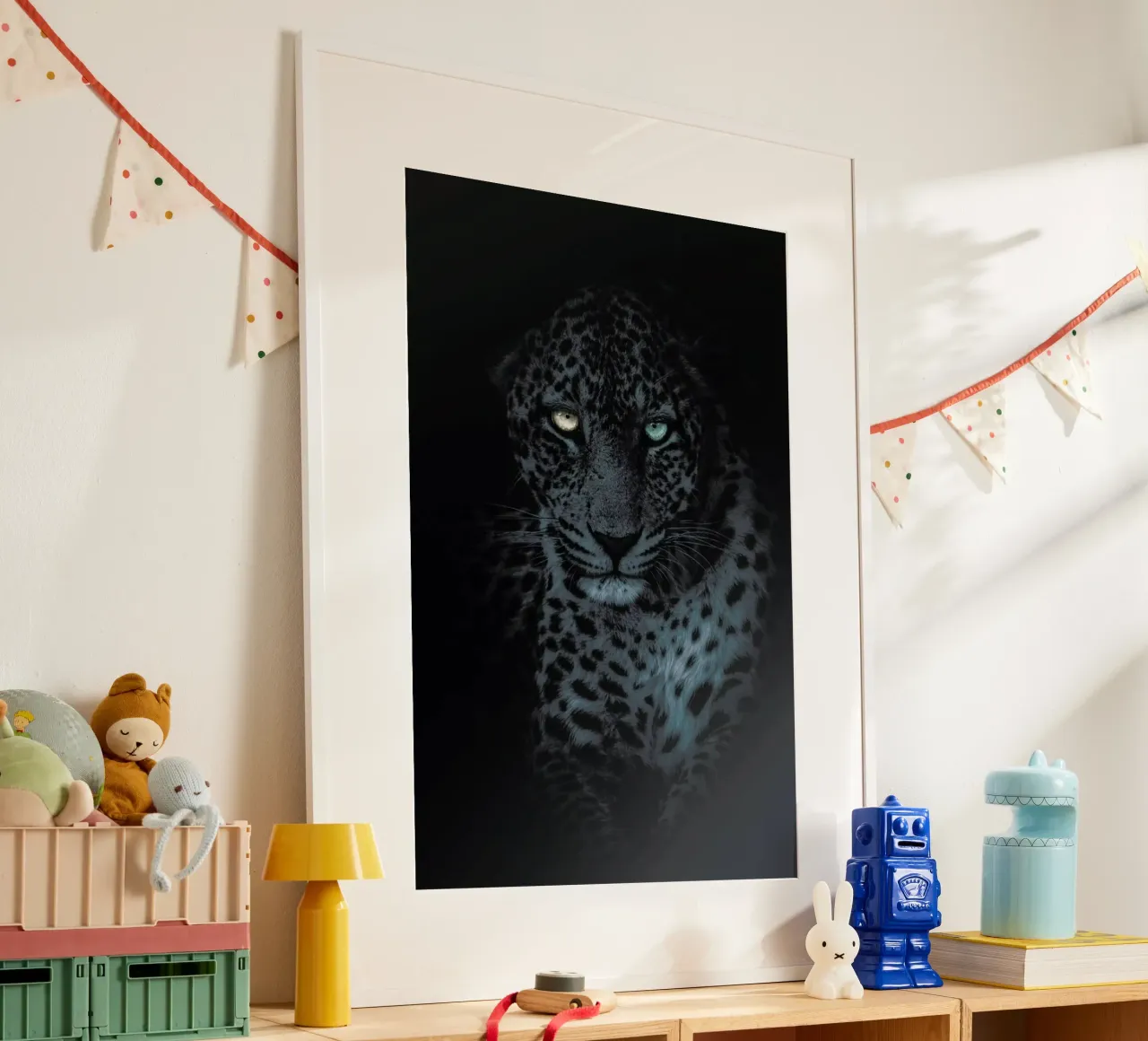 Eyes in the Night poster con telaio in legno da Airpixels