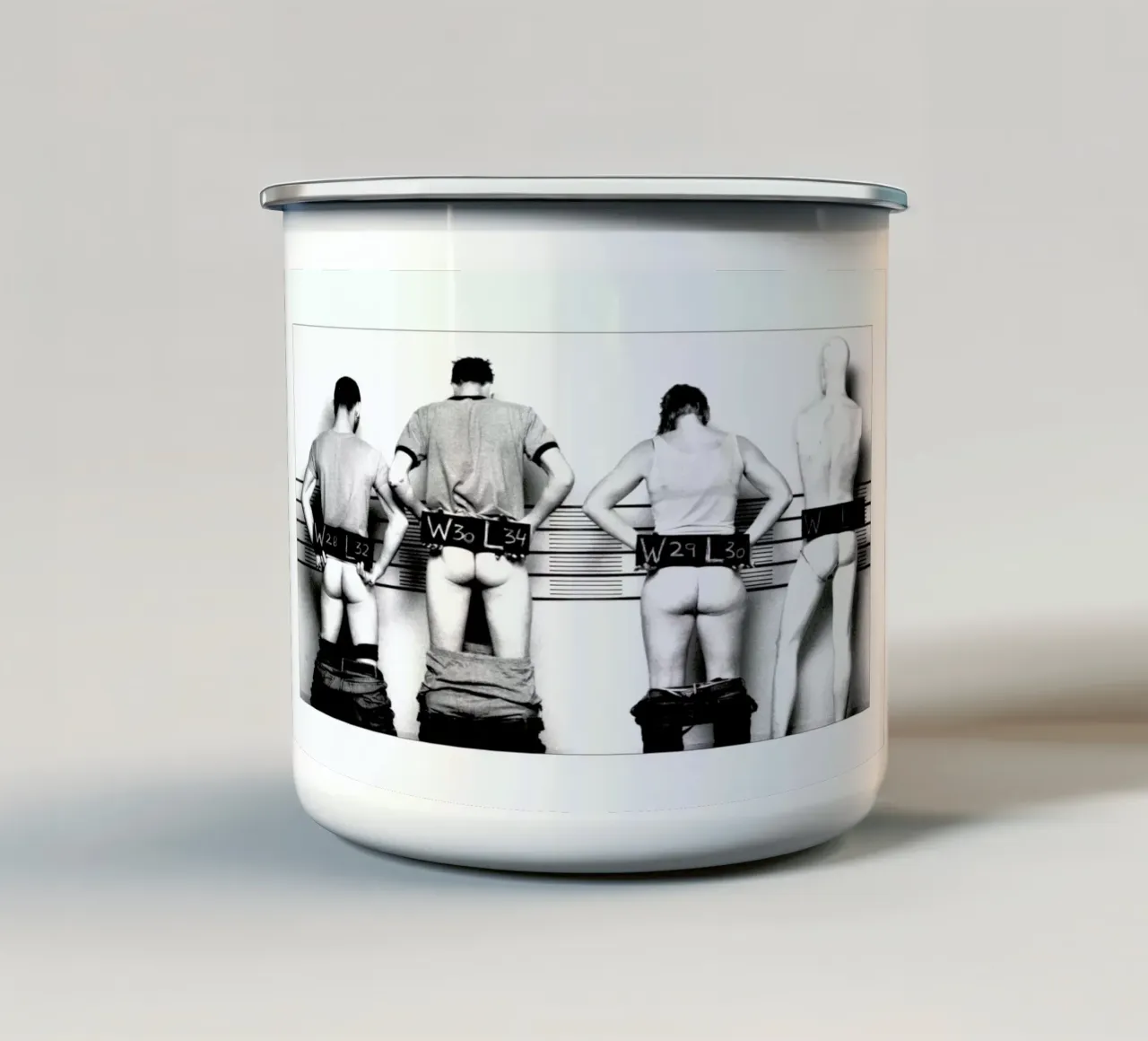 Konten tazza in smalto da Ricki van der Tas
