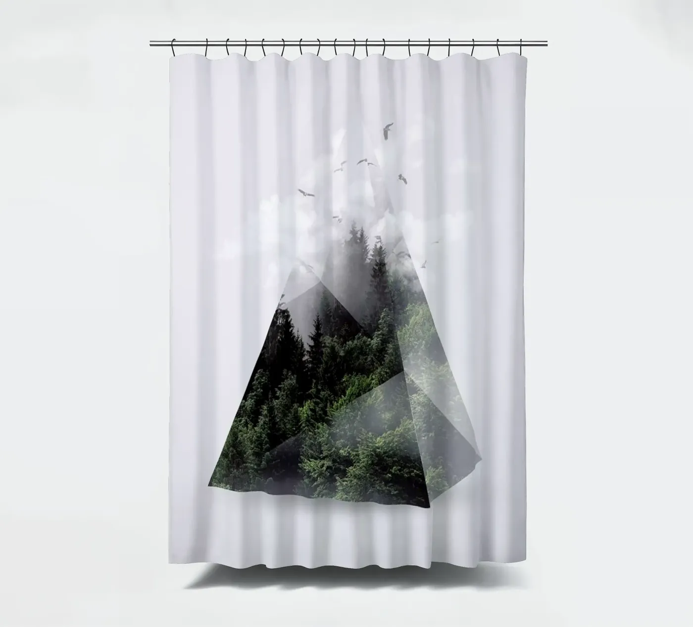 Forest Triangle Duschvorhang von Róbert Farkas
