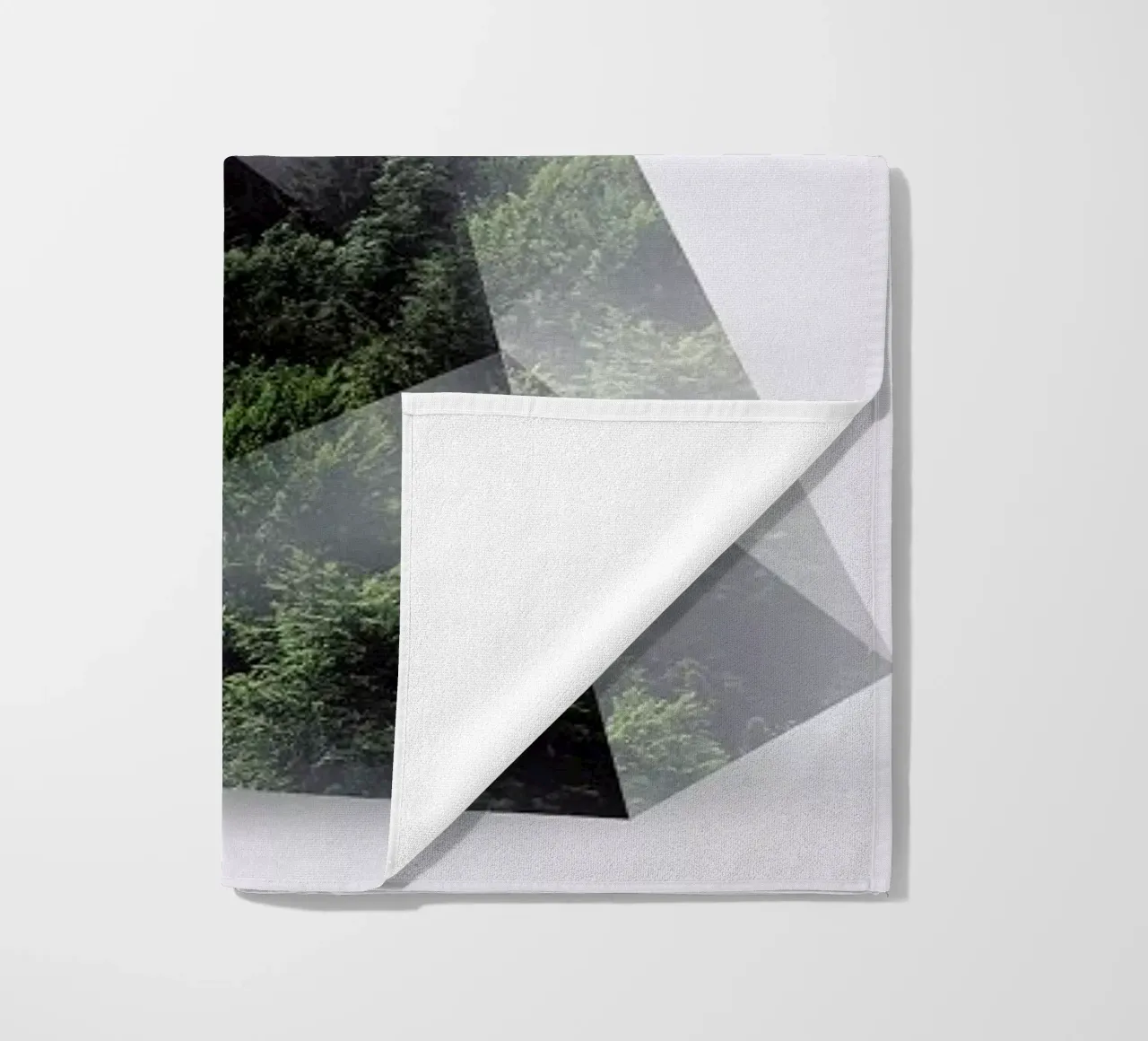 Forest Triangle telo mare da Róbert Farkas