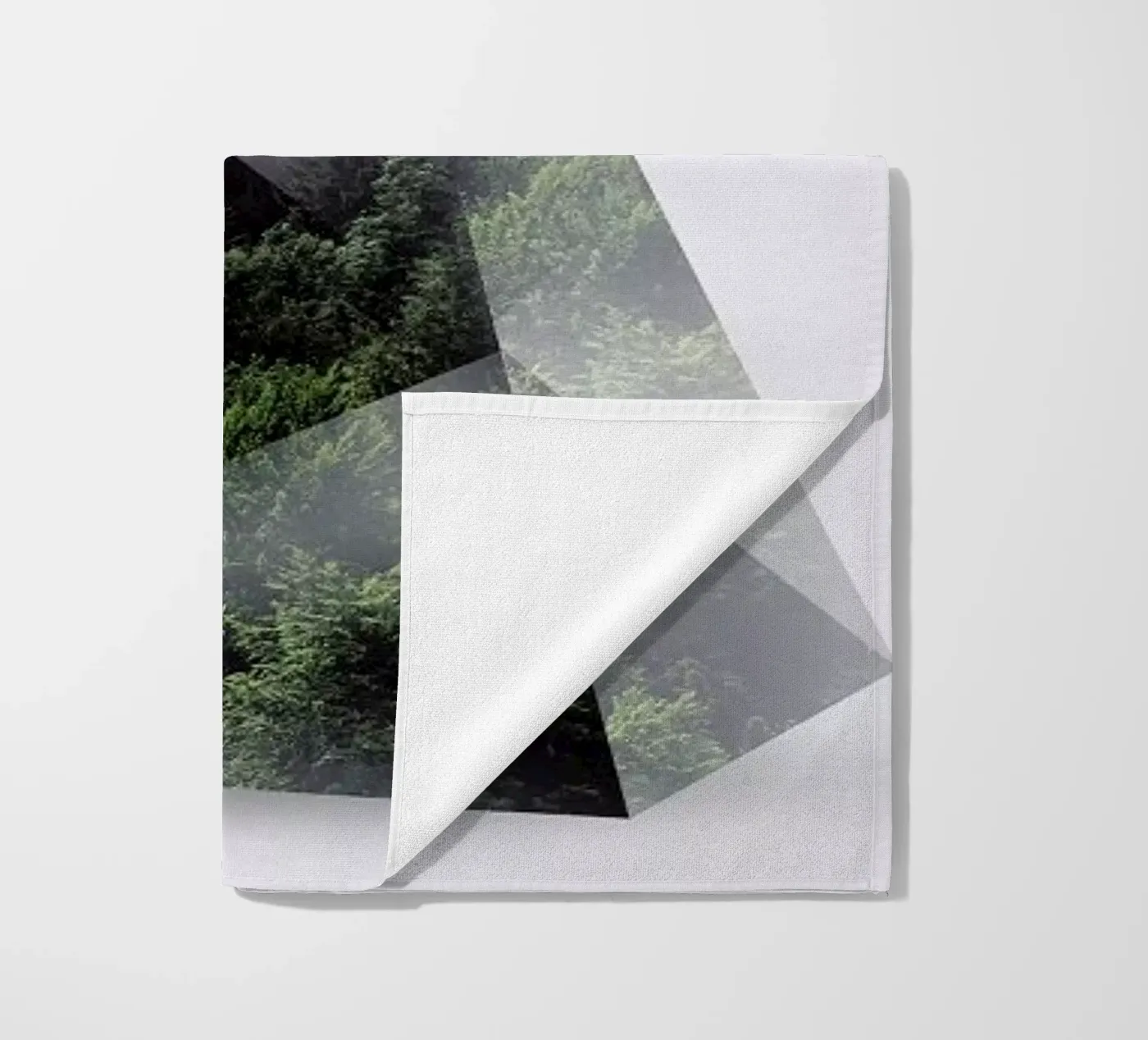 Forest Triangle telo mare da Róbert Farkas