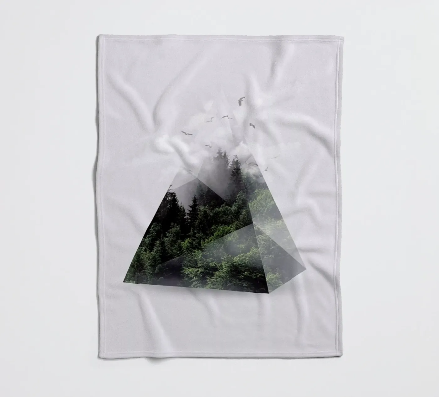 Forest Triangle fleece blanket by Róbert Farkas