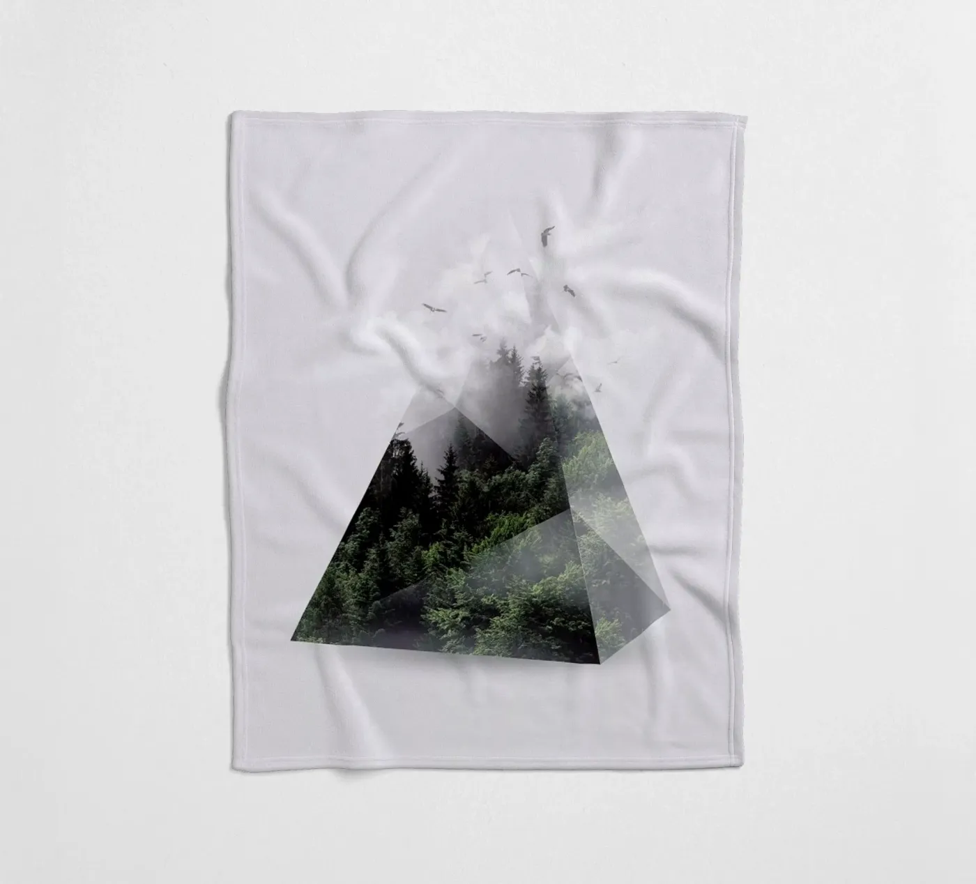 Forest Triangle coperta in pile da Róbert Farkas