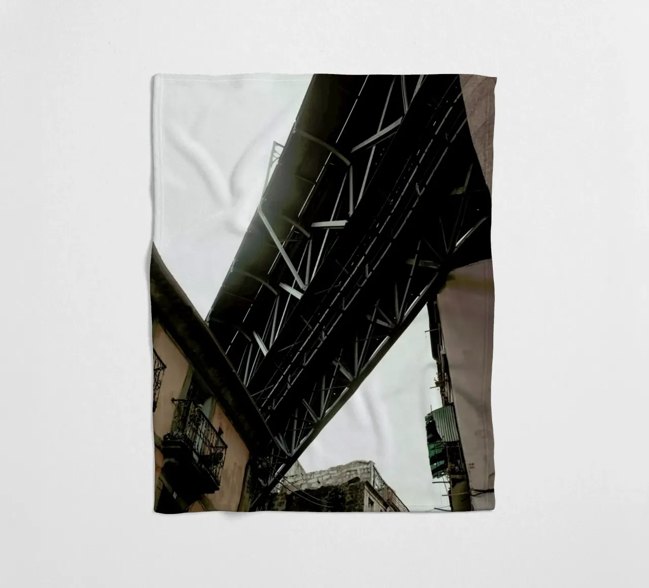 Bridge in Porto coperta in pile da Sebastian Hilgetag