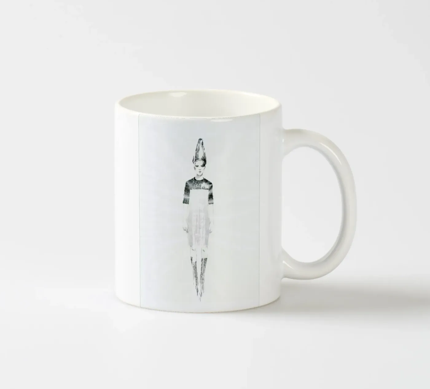 […] IV ceramic mug by Julia Danckwerth