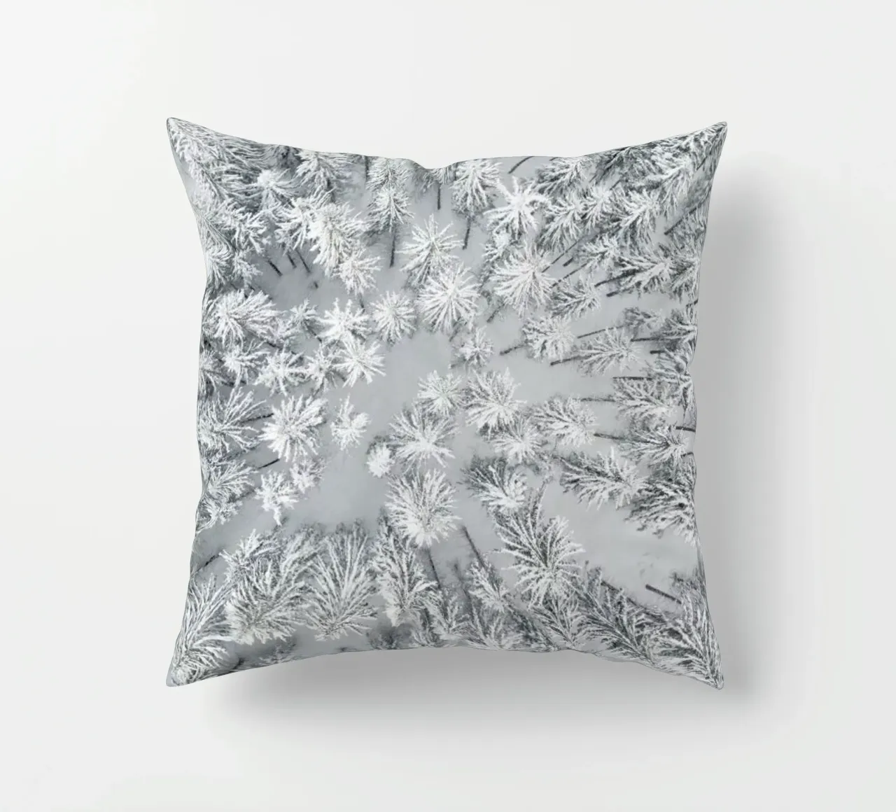 Snowy Forests cuscino da Studio Nahili