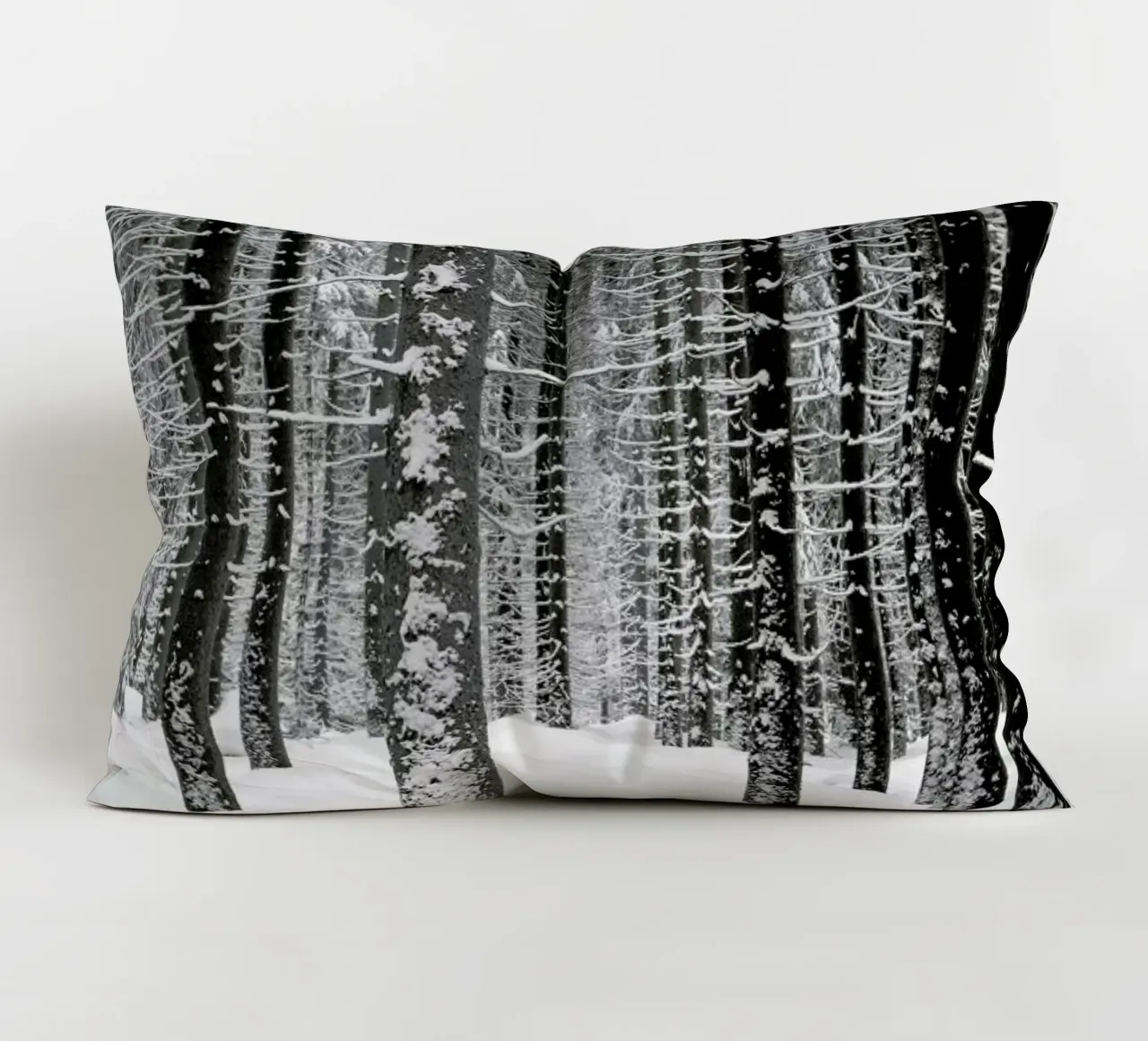 Deep Dark White Forest cuscino da Studio Nahili