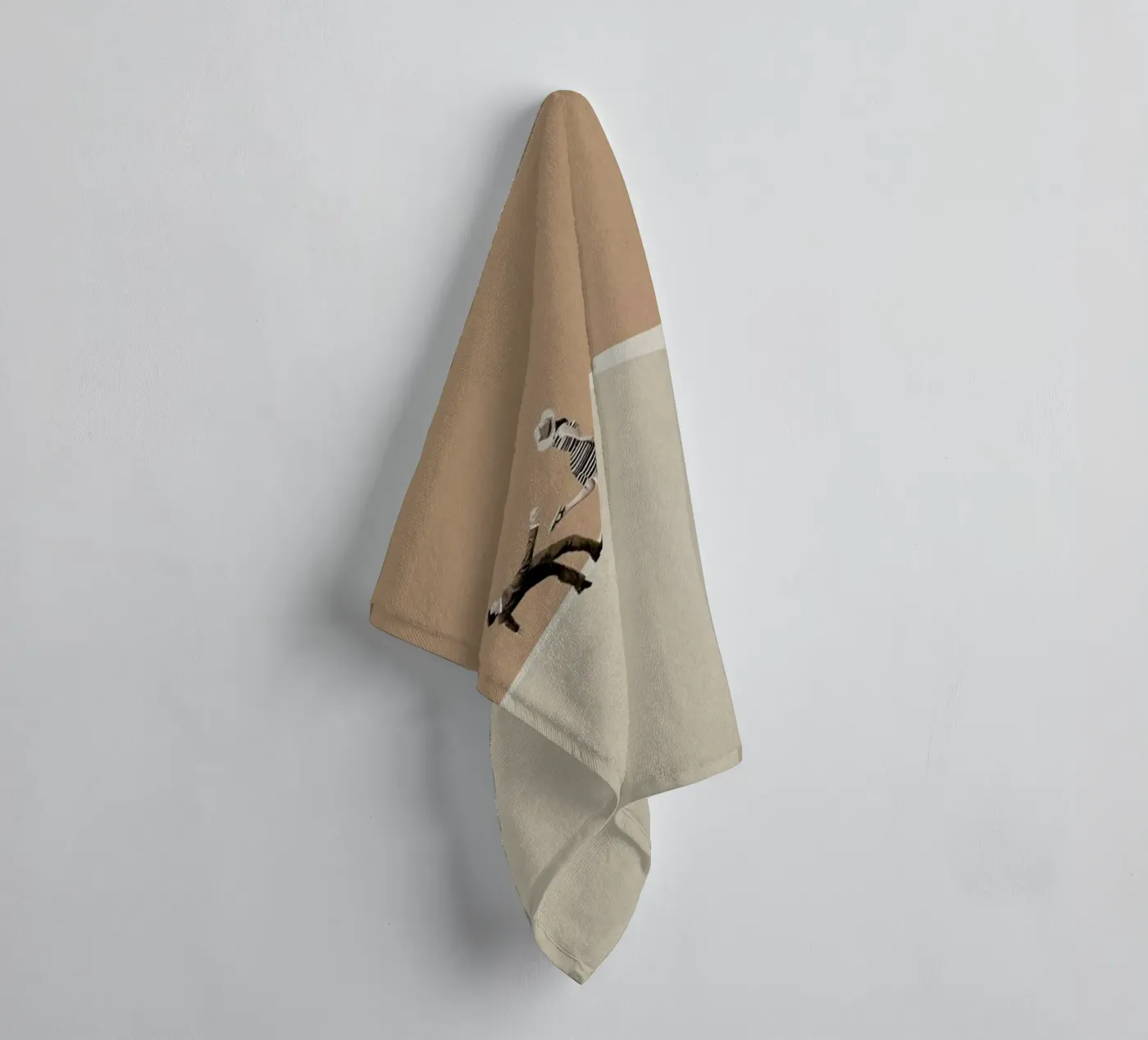 Get Lost towel by Maarten Léon