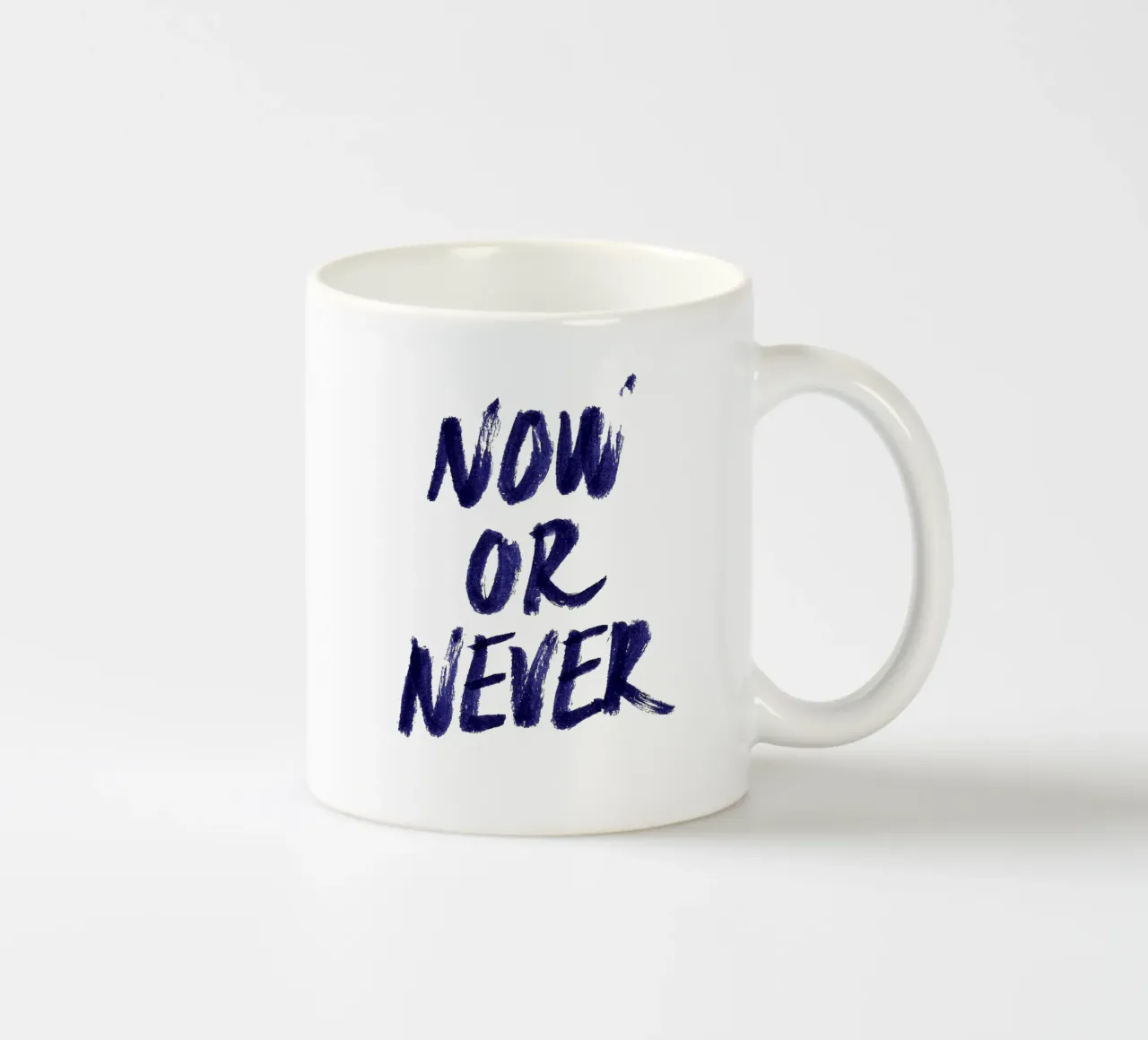 Now or Never tazza in ceramica da Róbert Farkas