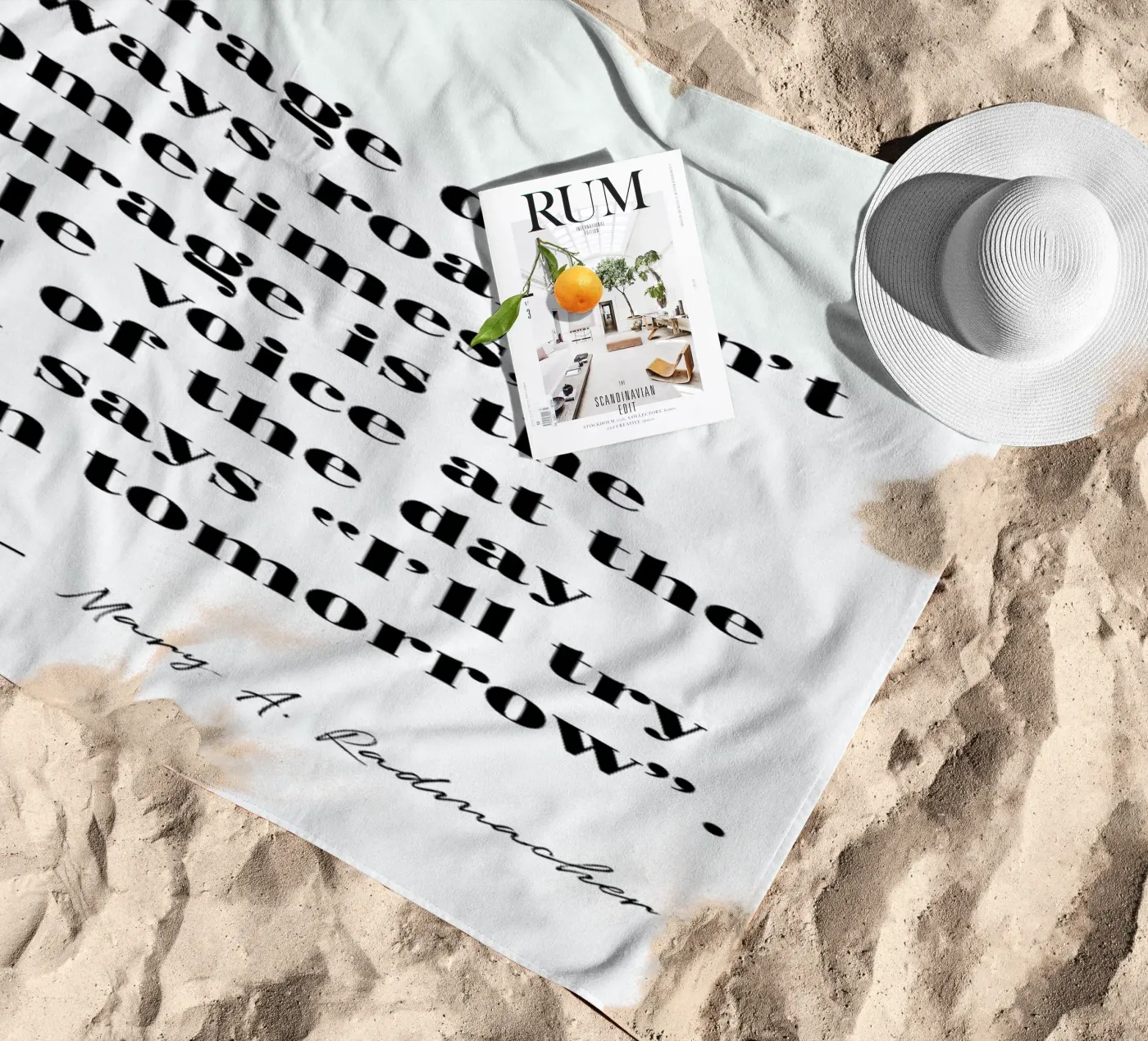 Courage Strandtuch von typed