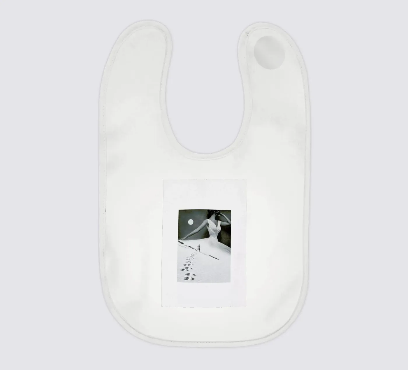 Keep Walking baby bib by Maarten Léon