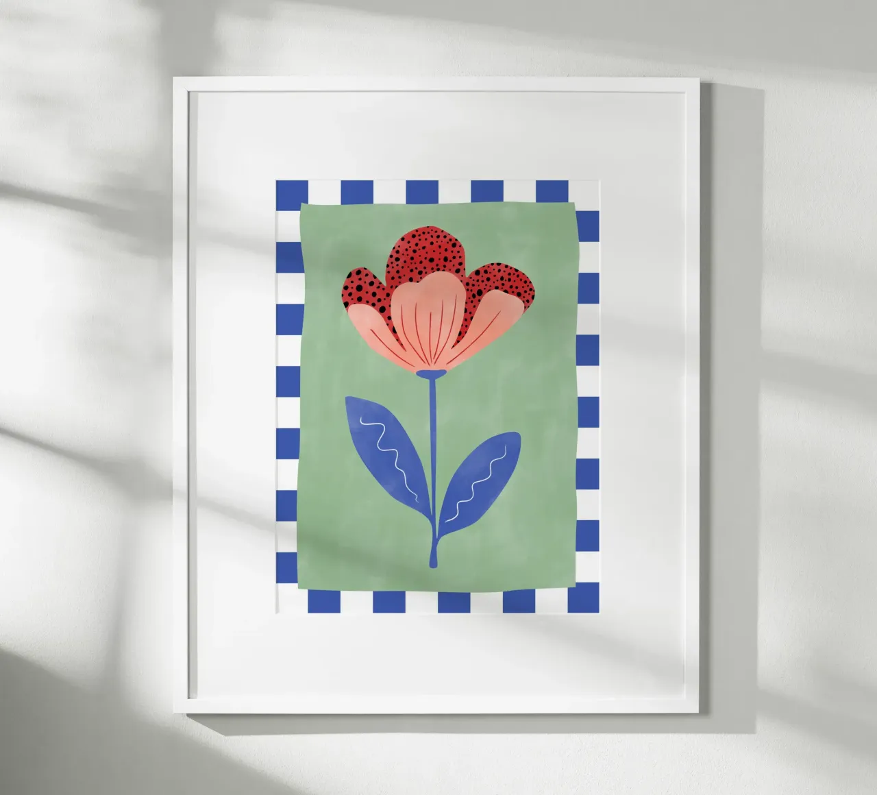 Fiore stilizzato con petali rossi e punti neri poster con telaio in legno da Pictufy Sun & Spirit