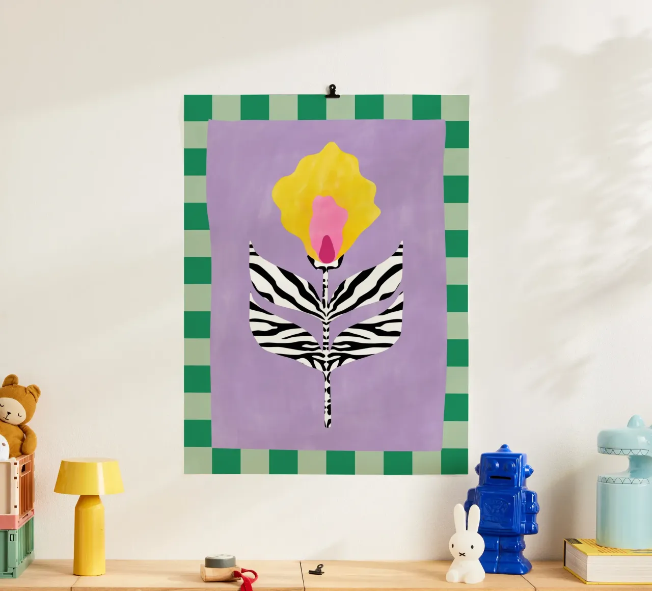 Fiore con foglie a motivo zebrato poster con telaio in legno da Pictufy Sun & Spirit