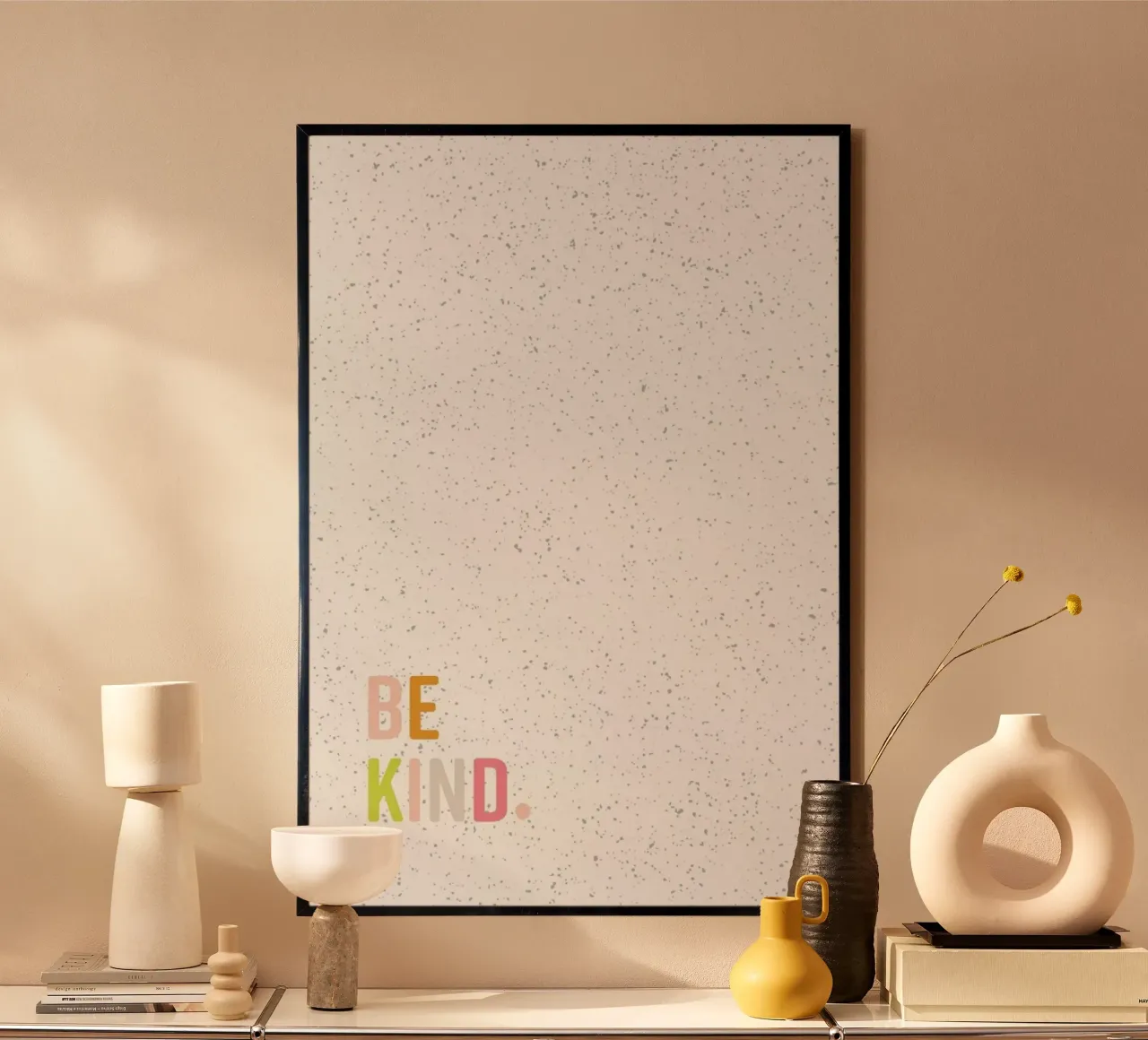 Be Kind poster con telaio in plastica da Linda Gobeta