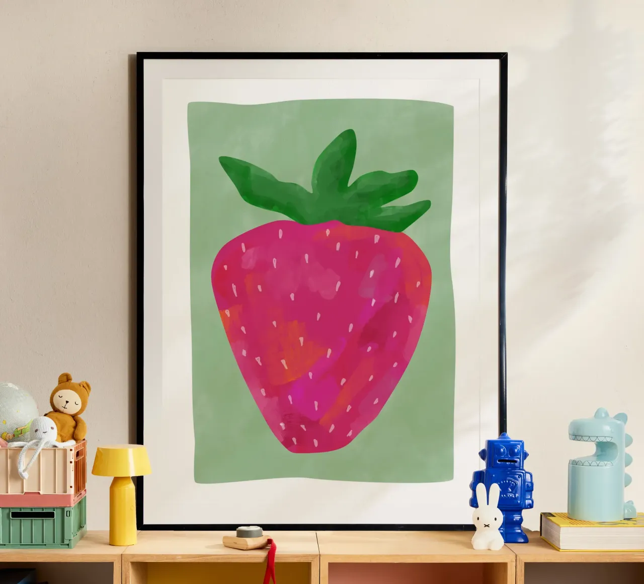 Fragola vibrante poster con telaio in plastica da Pictufy Sun & Spirit
