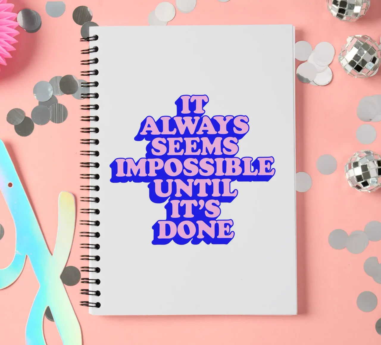 Es scheint immer unmöglich zu sein, bis man es geschafft hat Typografie Ringbuch von THE MOTIVATED TYPE