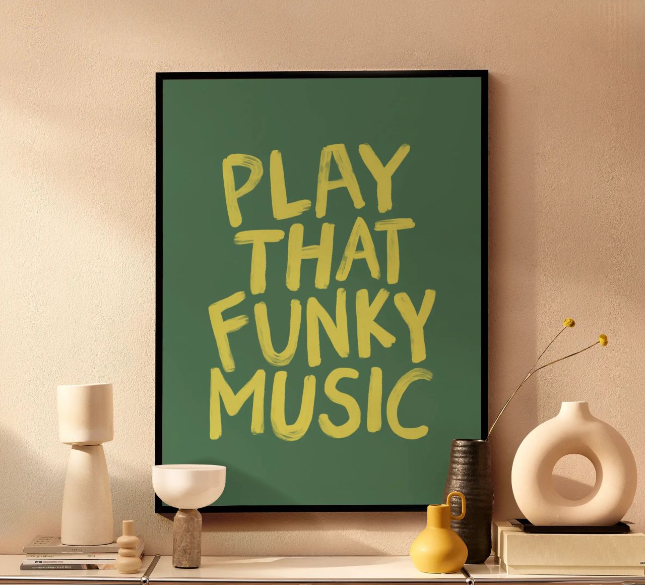 Play That Funky Music Retro Groovy Funky tipografia Stampa poster con telaio in plastica da THE MOTIVATED TYPE