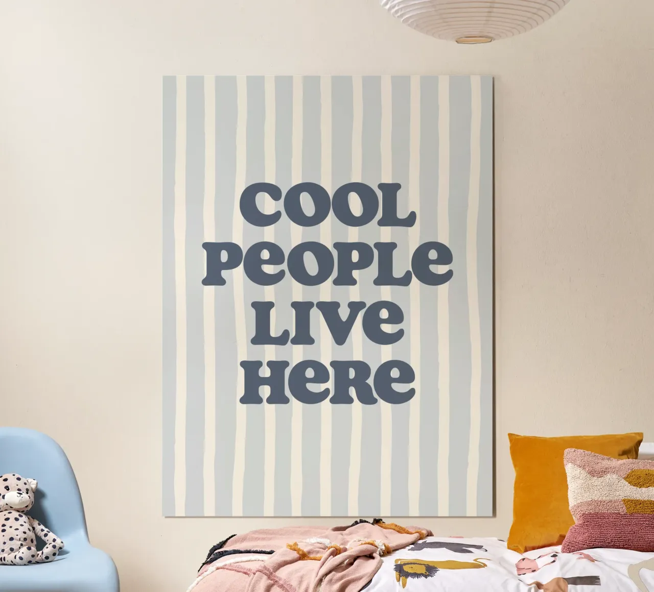 Cool people live here Poster mit Aluminium Rahmen von we line studio - art