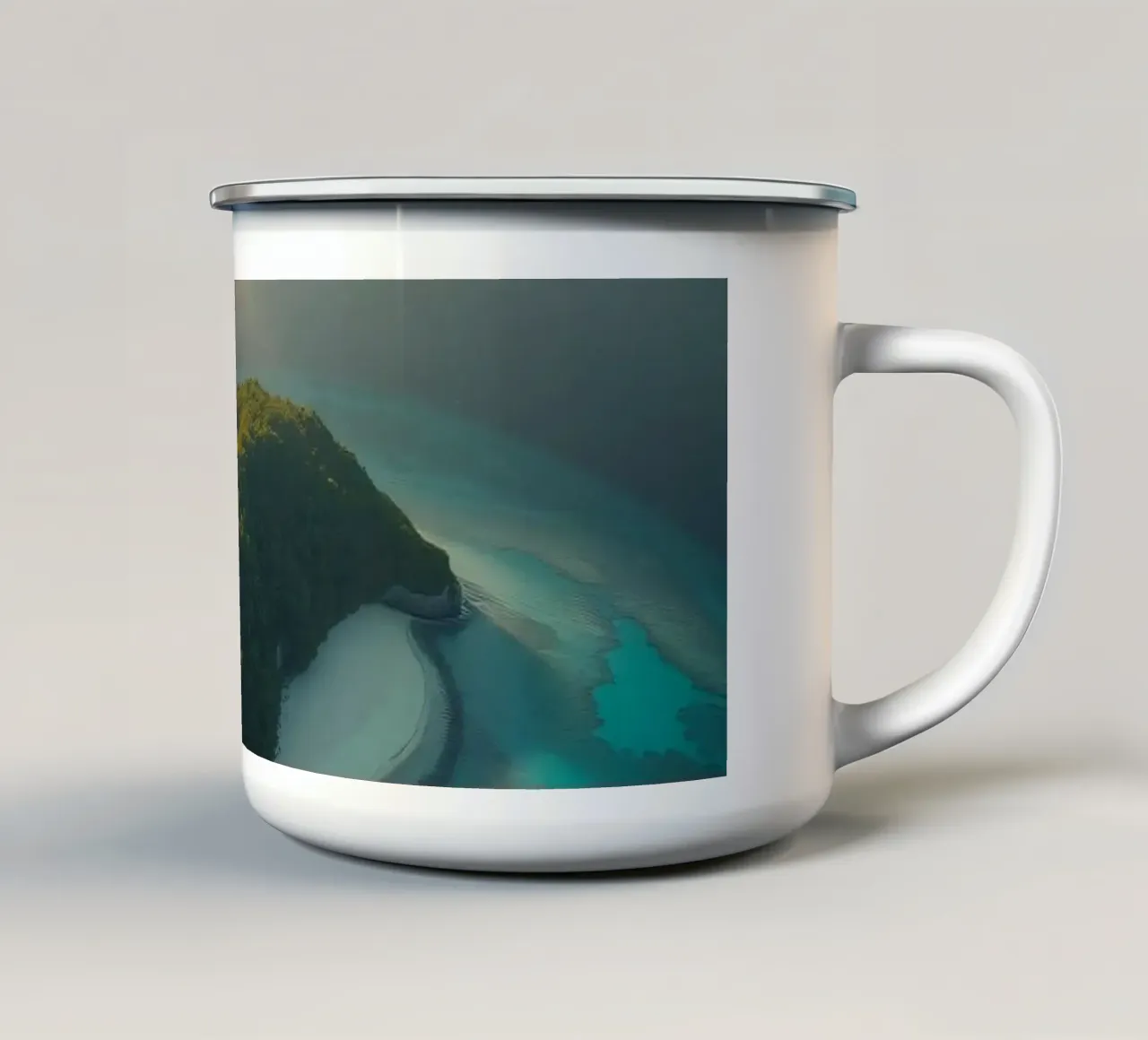 Vue aérienne d'une île entourée d'eau cristalline mug en émail de DesignDoodle