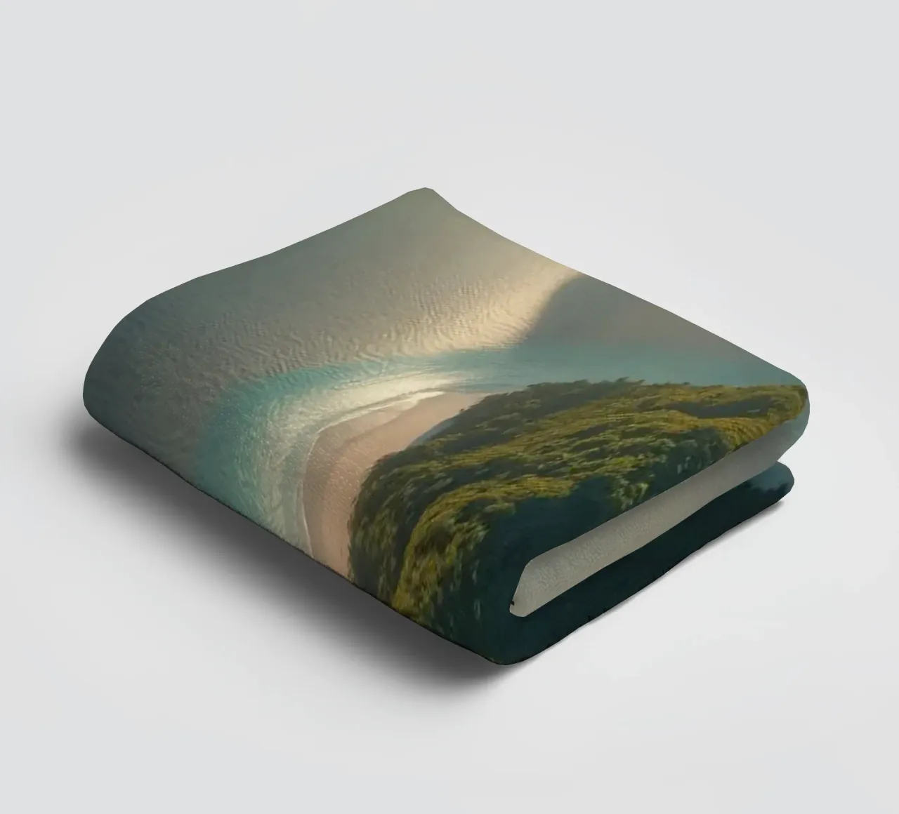 Vue aérienne d'une île entourée d'eau cristalline serviette de bain de DesignDoodle