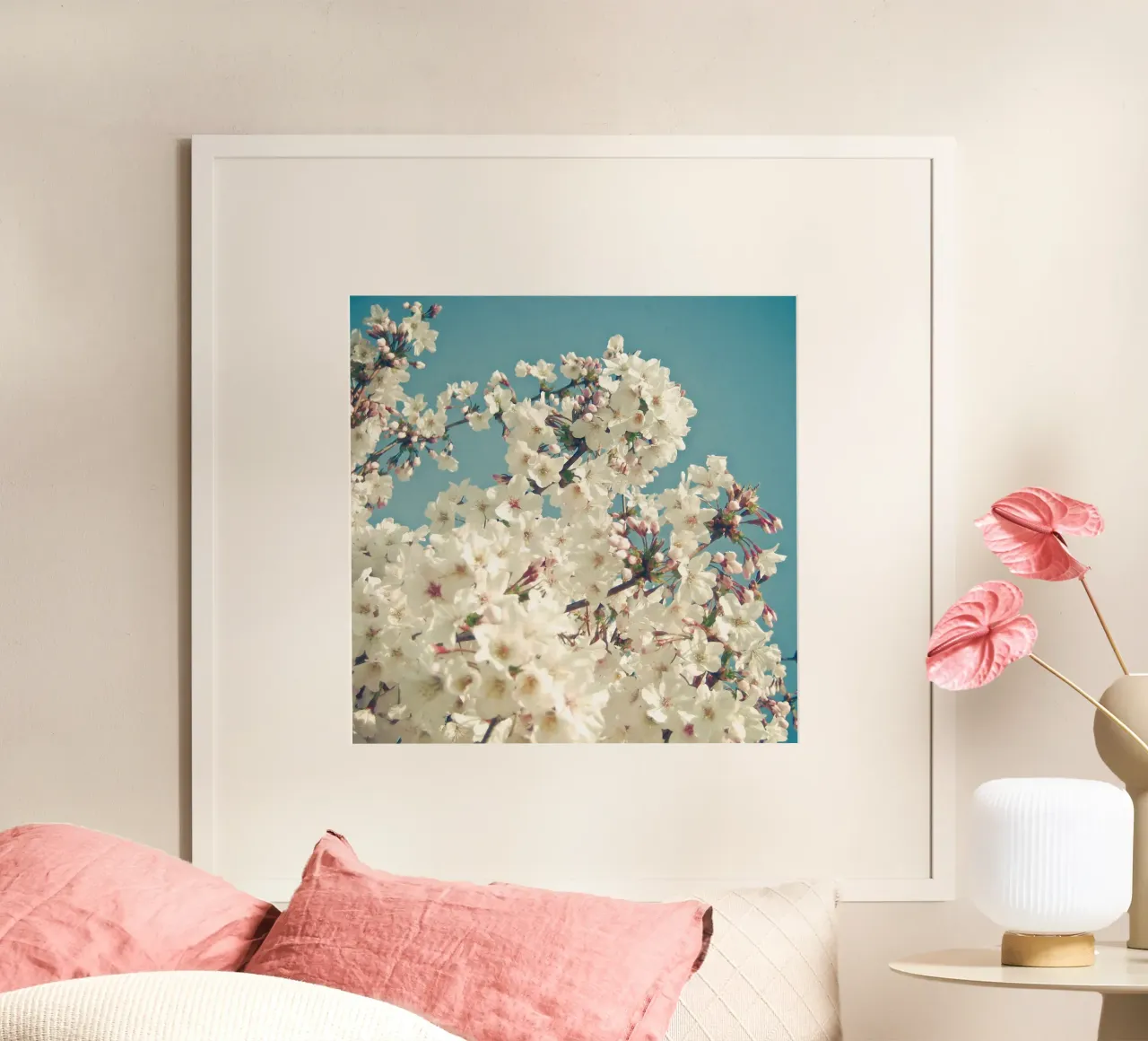 Germogli a maggio poster con telaio in plastica da Cassia Beck Photography