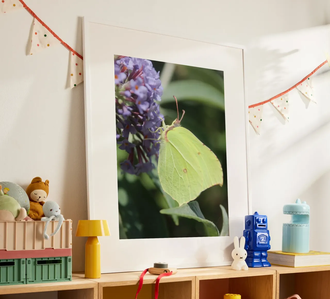 Gelber Schmetterling poster con telaio in plastica da Kreativernetzt