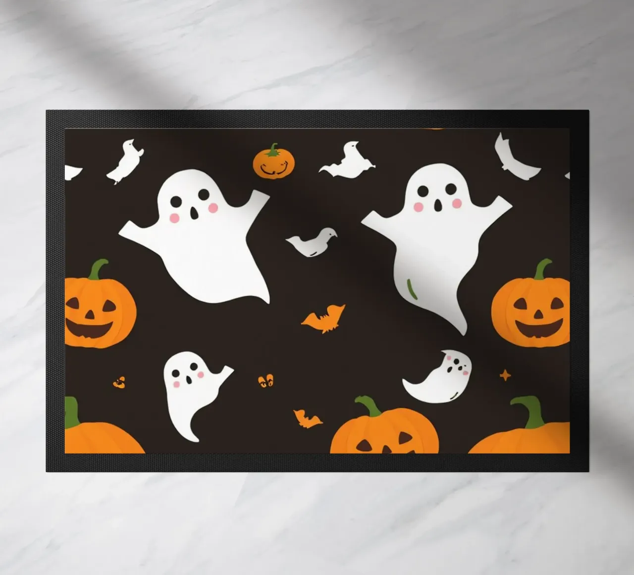 Kleurrijke speelse spoken en pompoenen met Halloween-thema deurmat van DesignDoodle