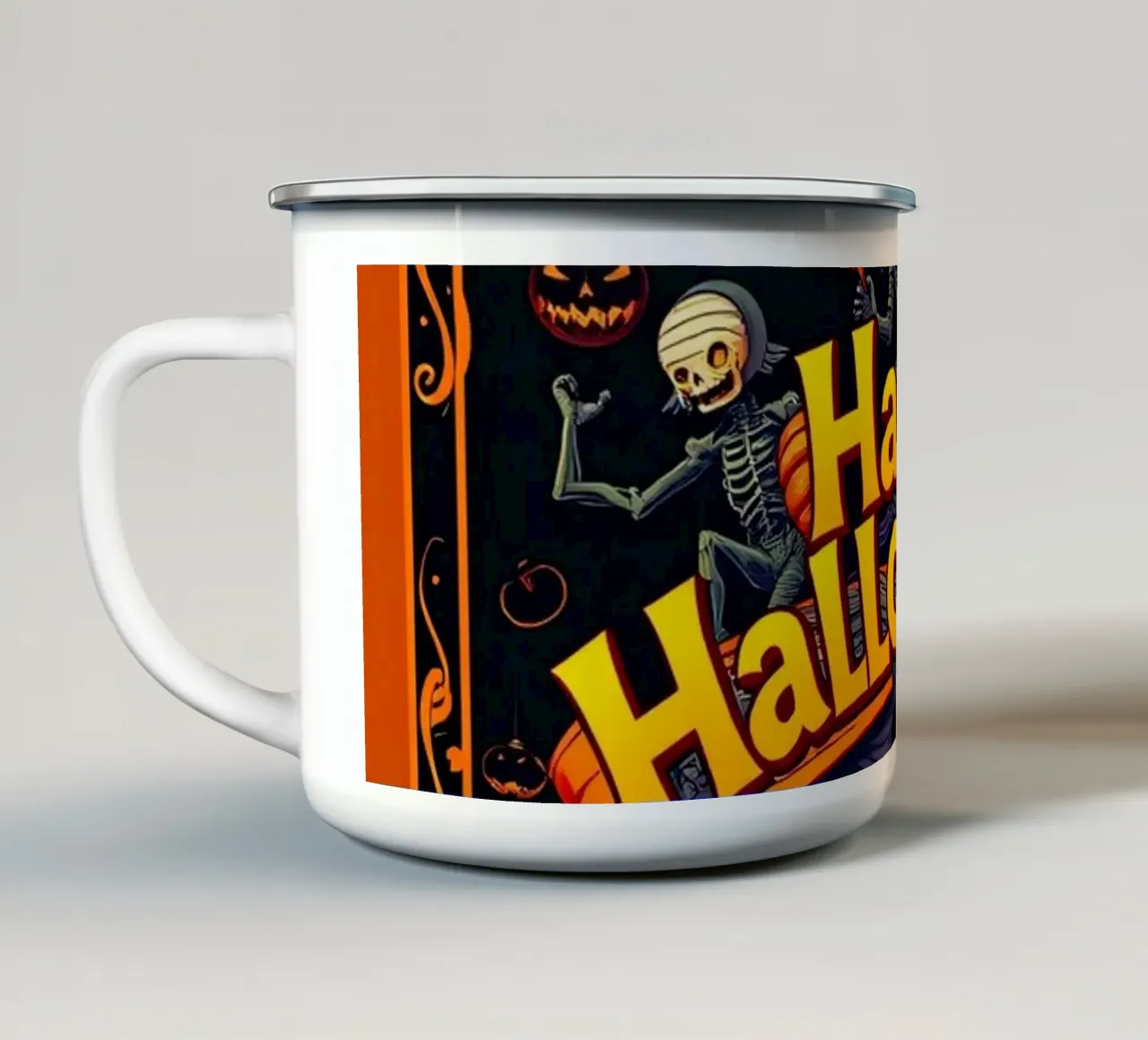 Festosa decorazione di Halloween con una zucca sorridente tazza in smalto da DesignDoodle