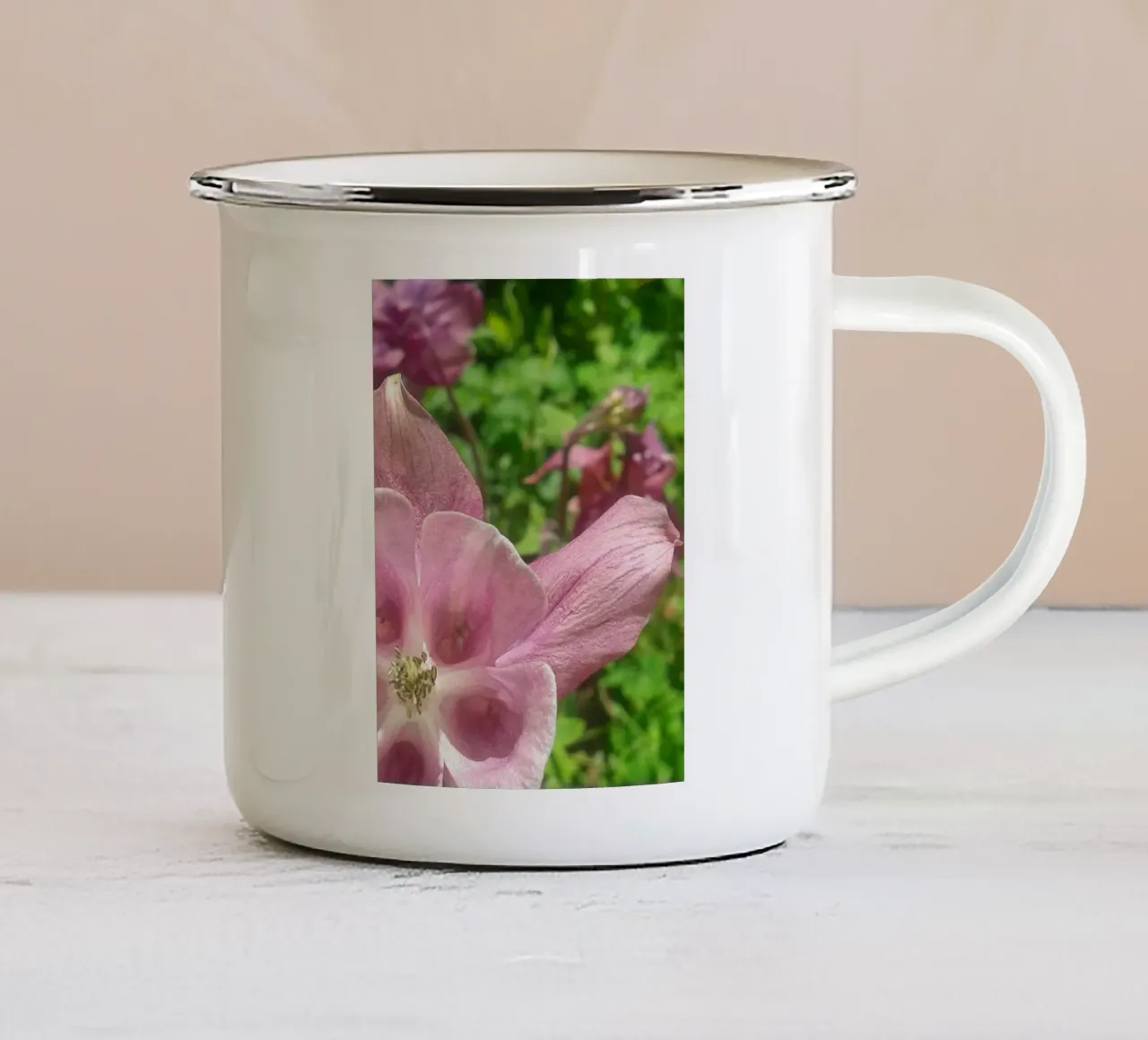 Akelei tazza in smalto da Kreativernetzt