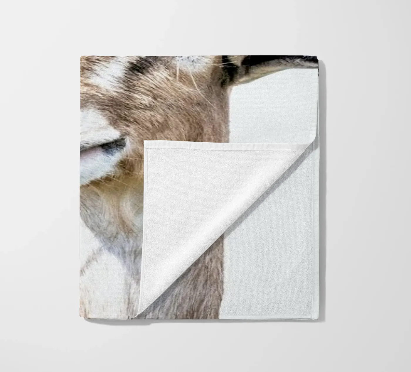 Goat strandhanddoek van Victoria Frost