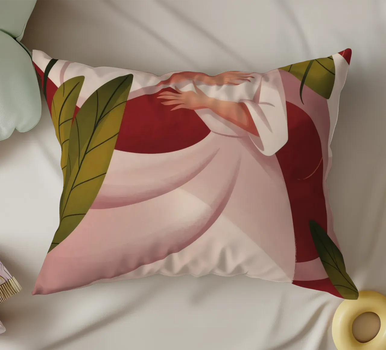 Grazioso abbraccio floreale cuscino da Veiled Canvas