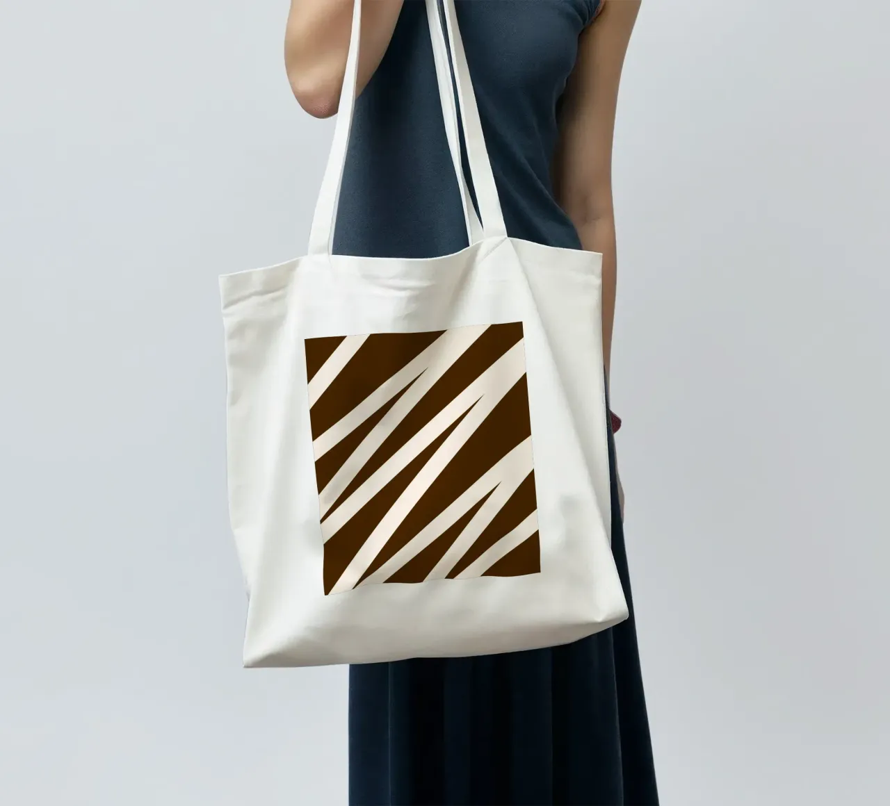 Linea a zig-zag borsa in juta da MODERN NUANCE