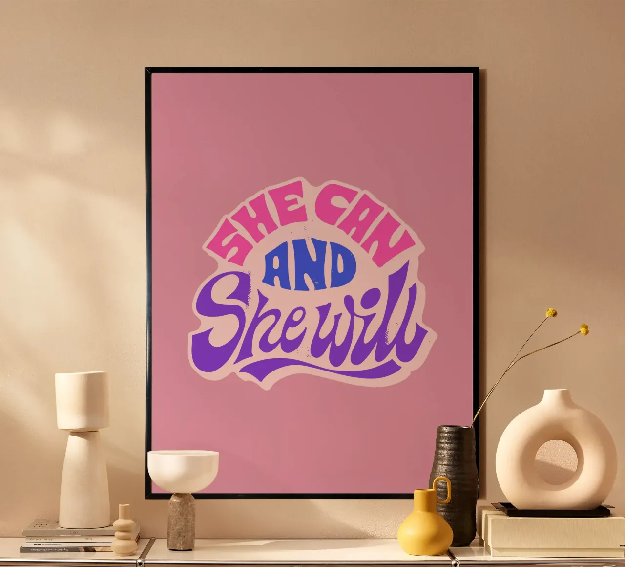 Yes She Can – Statement in Pink & Purple poster met aluminium frame van QuooodZ by MooodzArt