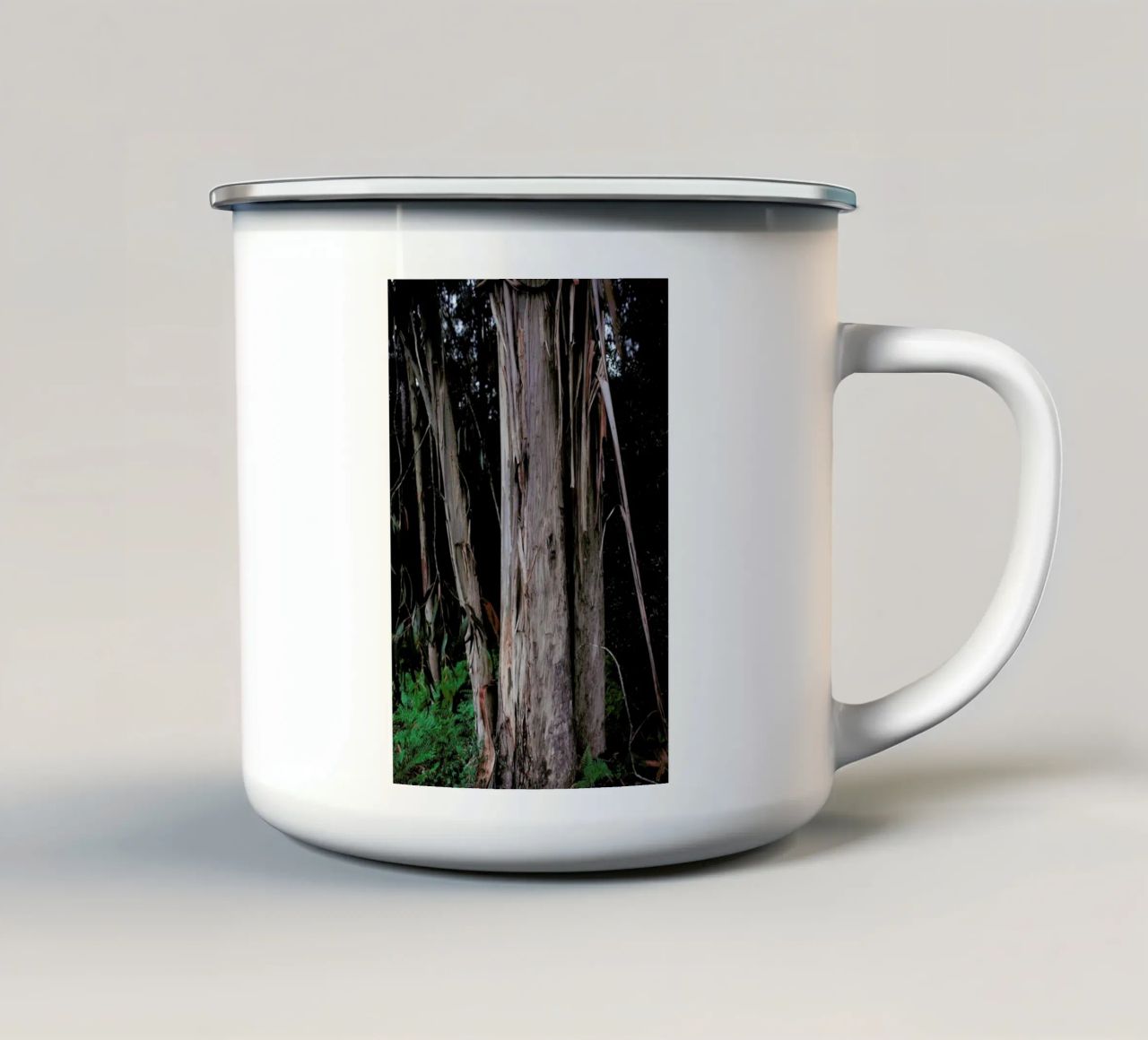 Woods in Portugal tazza in smalto da Sebastian Hilgetag
