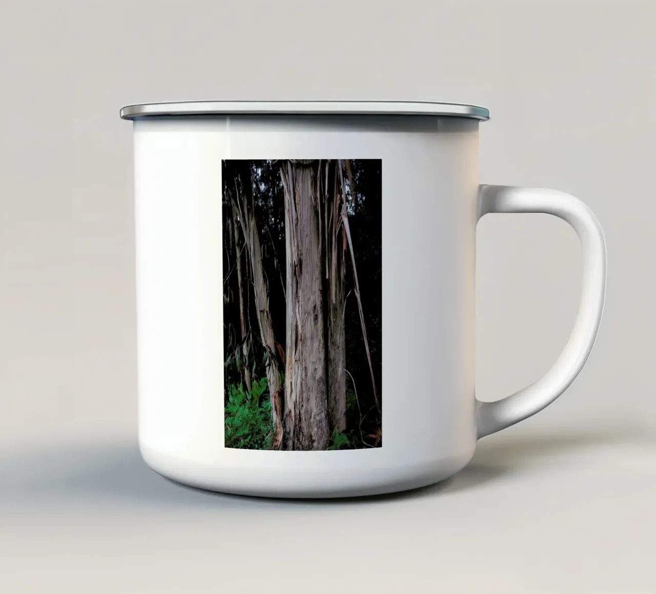 Woods in Portugal tazza in smalto da Sebastian Hilgetag