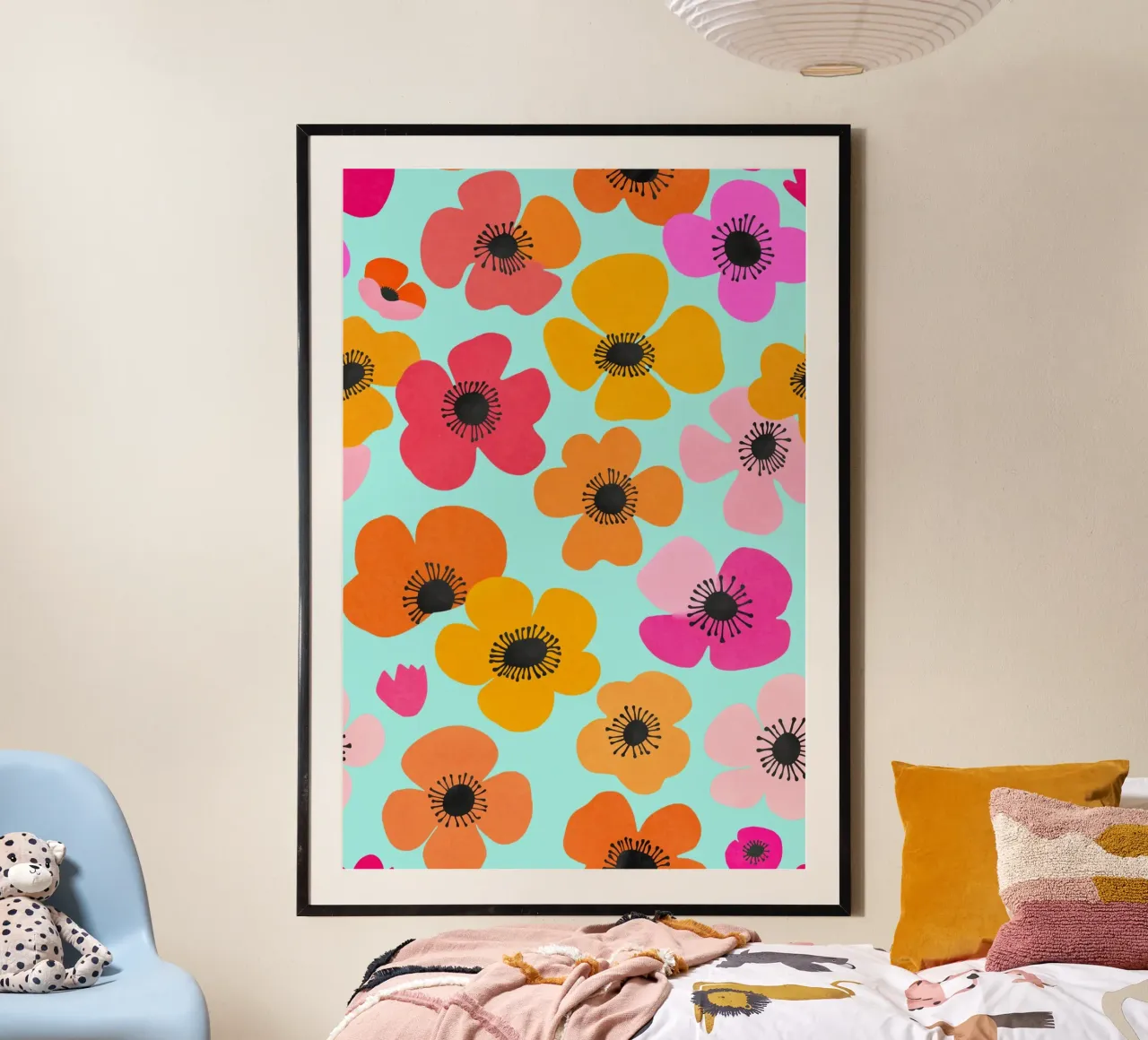 Midcentury Playful Botanica Bold Multicolor Retro Flowers Tu poster con telaio in legno da Andrea Haase Modern Home